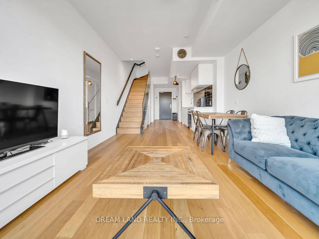 2 Bedrooms Condo at 35 Wabash, Toronto For sale