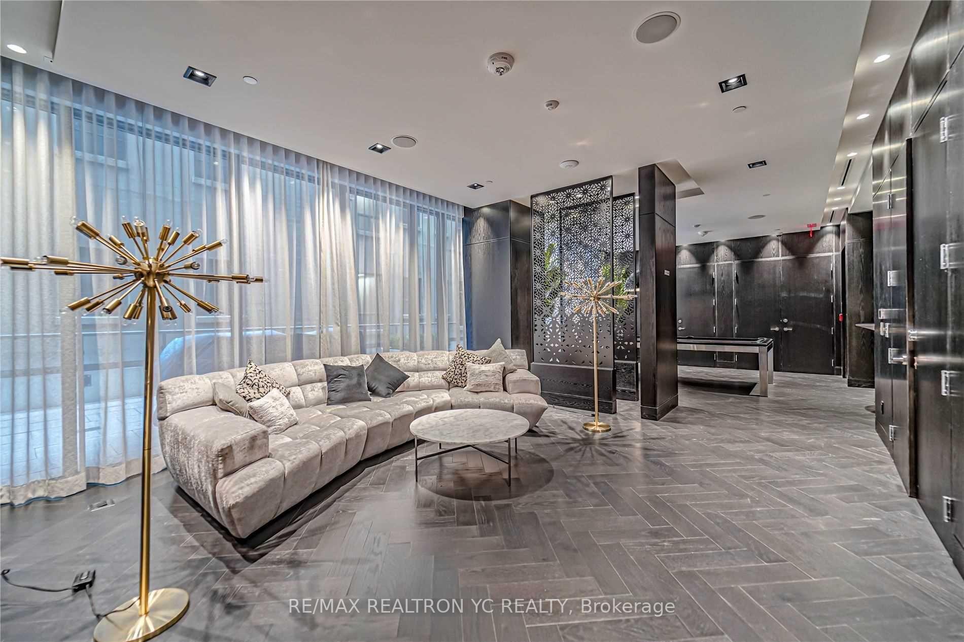 1 Bedroom Condo at 87 Peter,  Toronto For sale