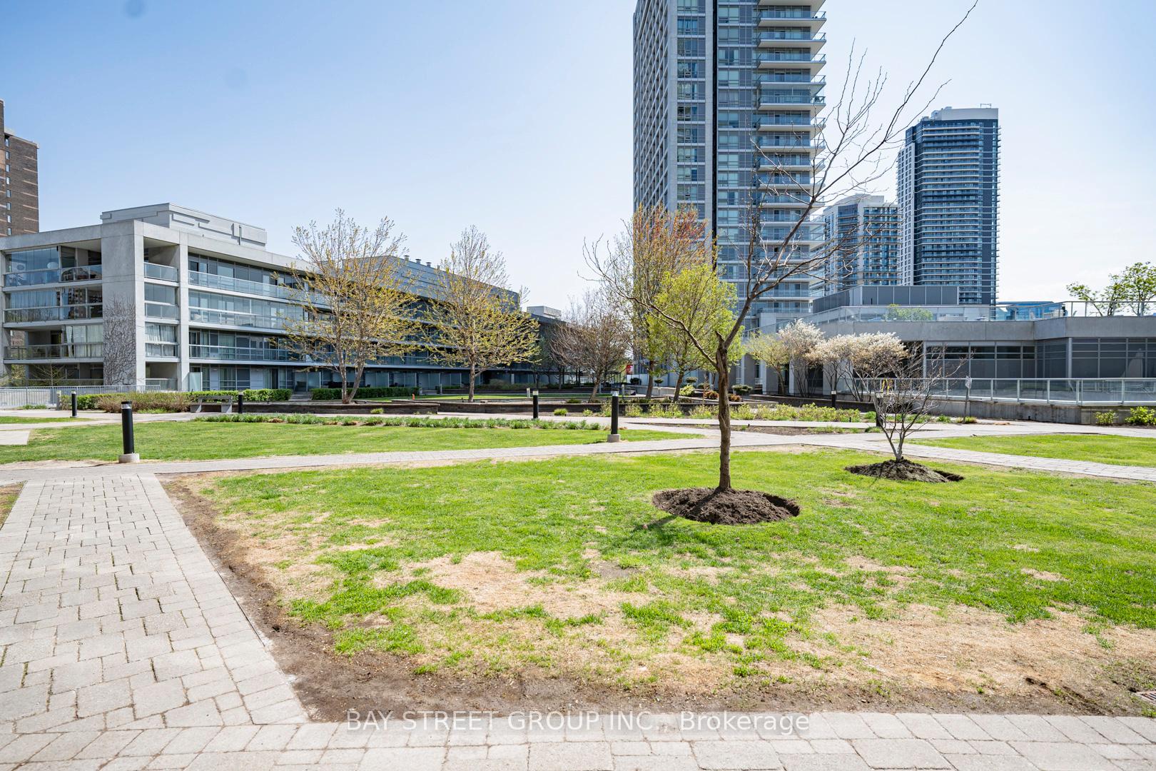 1 Bedroom Condo at 275 Yorkland, Toronto For sale