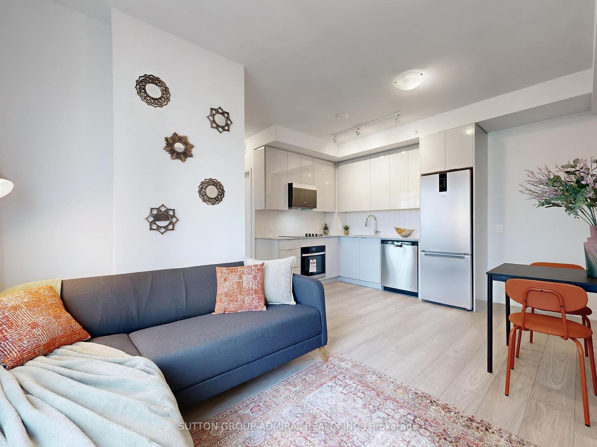 2 Bedrooms Condo at 2920 Hwy 7, Vaughan For sale
