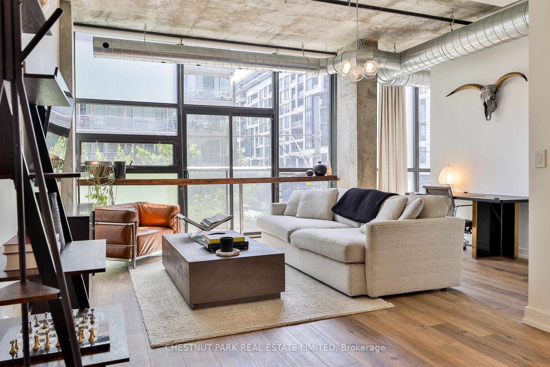 1 Bedroom Condo at 60 Bathurst, Toronto For sale