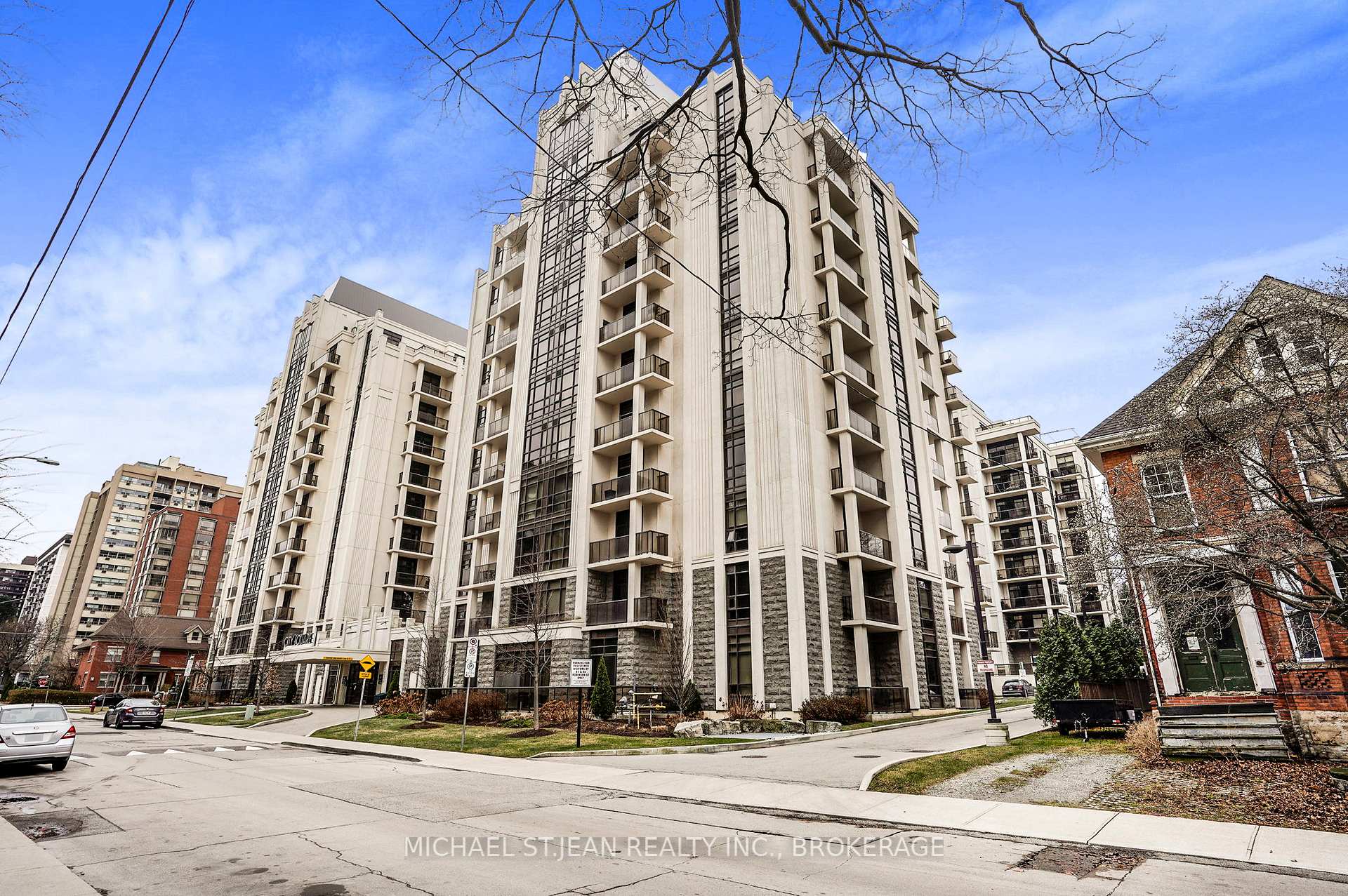 1 Bedroom Condo at 85 Robinson,  Hamilton For sale