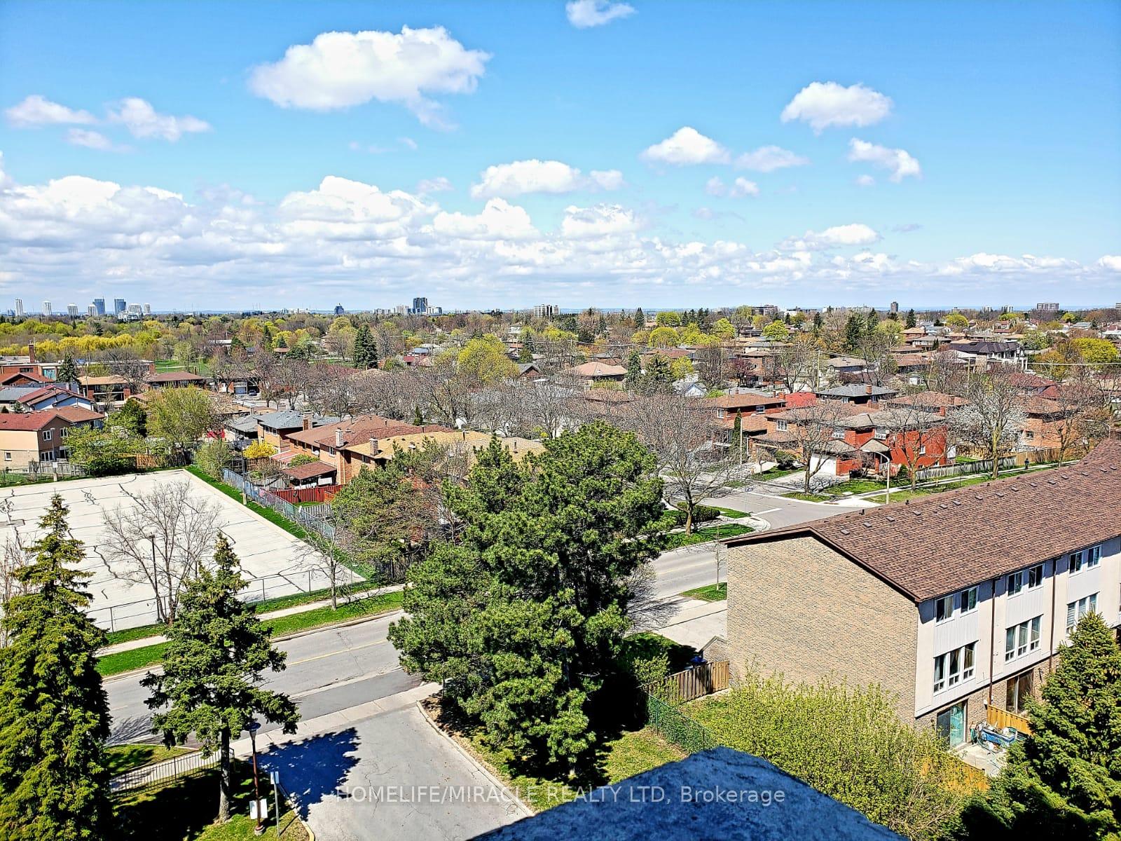 2 Bedrooms Condo at 121 Trudelle, Toronto For sale
