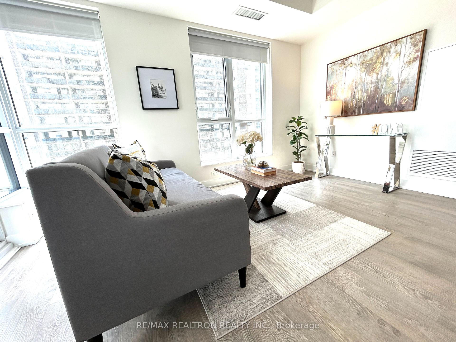 1 Bedroom Condo at 9 Mabelle, Toronto For sale