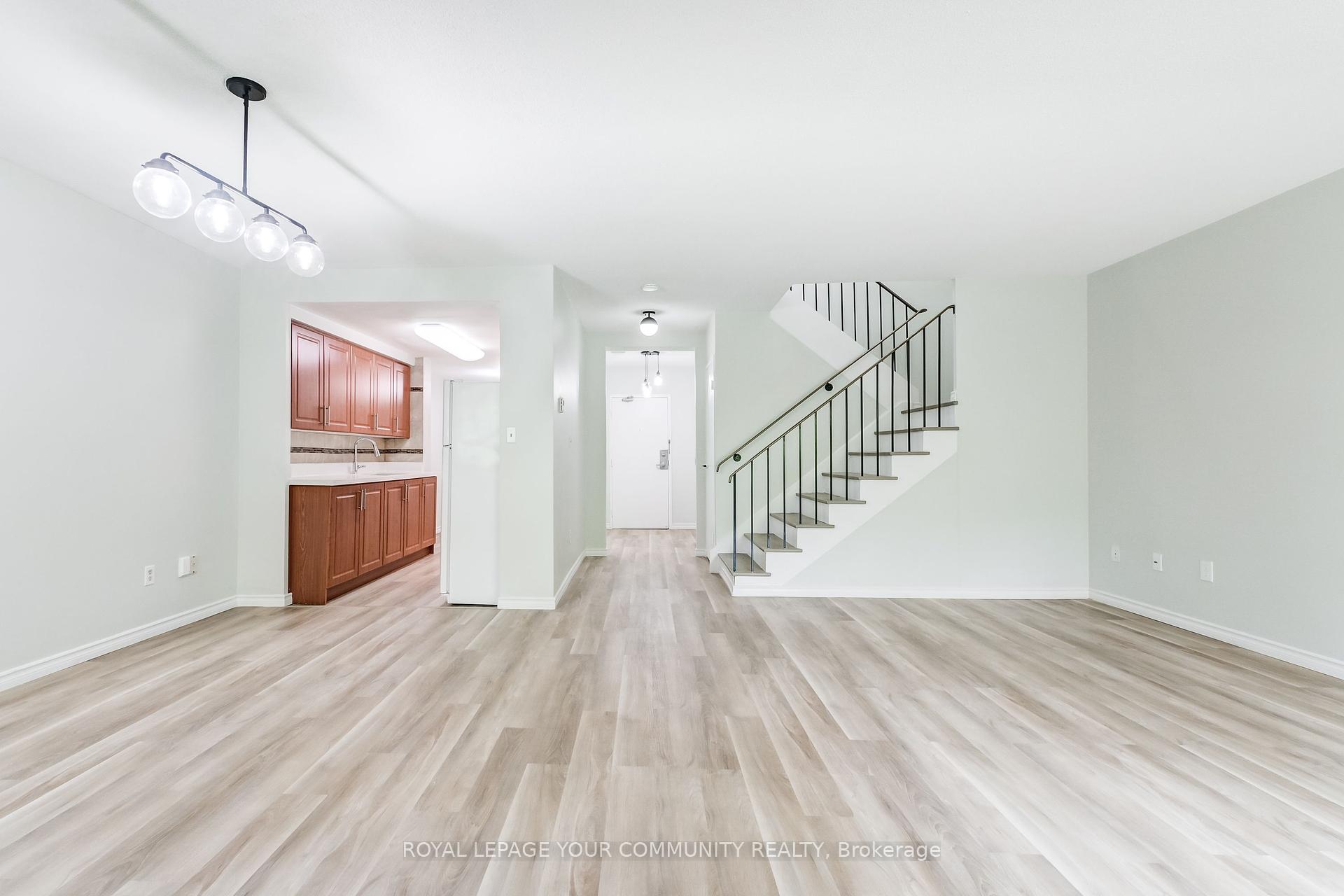 3 Bedrooms Condo at 6 Crescent Town, Toronto For sale