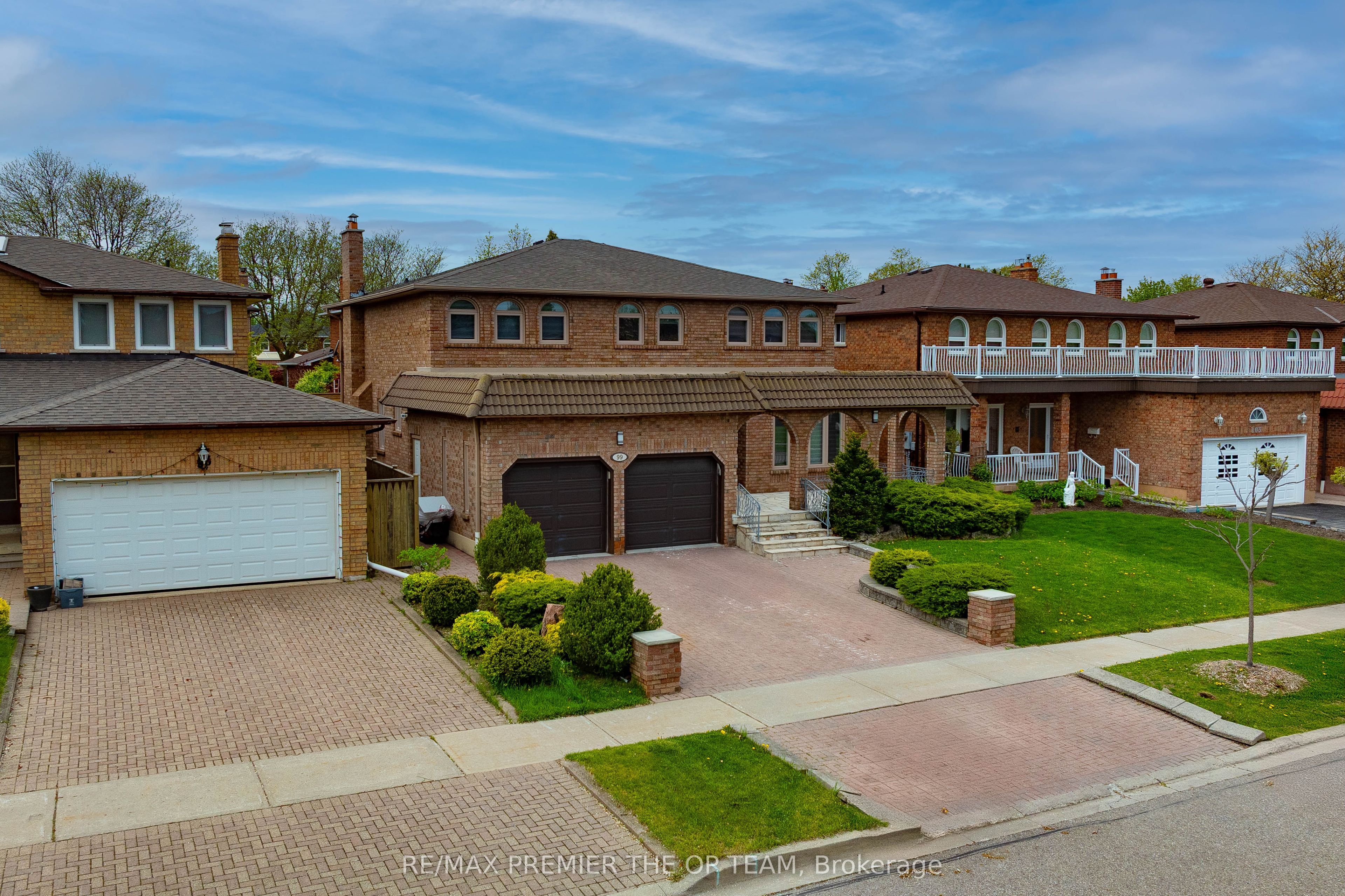 99 Benjamin Drive, Vaughan, ON L4L 1H7