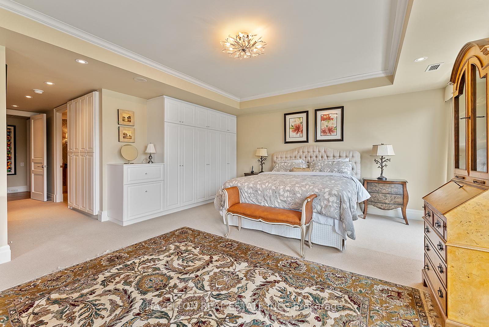 3 Bedrooms Condo at 155 St Clair, Toronto For sale