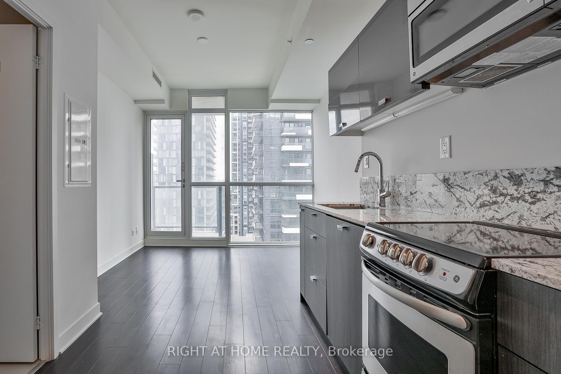 Condo at 290 Adelaide,  Toronto For sale