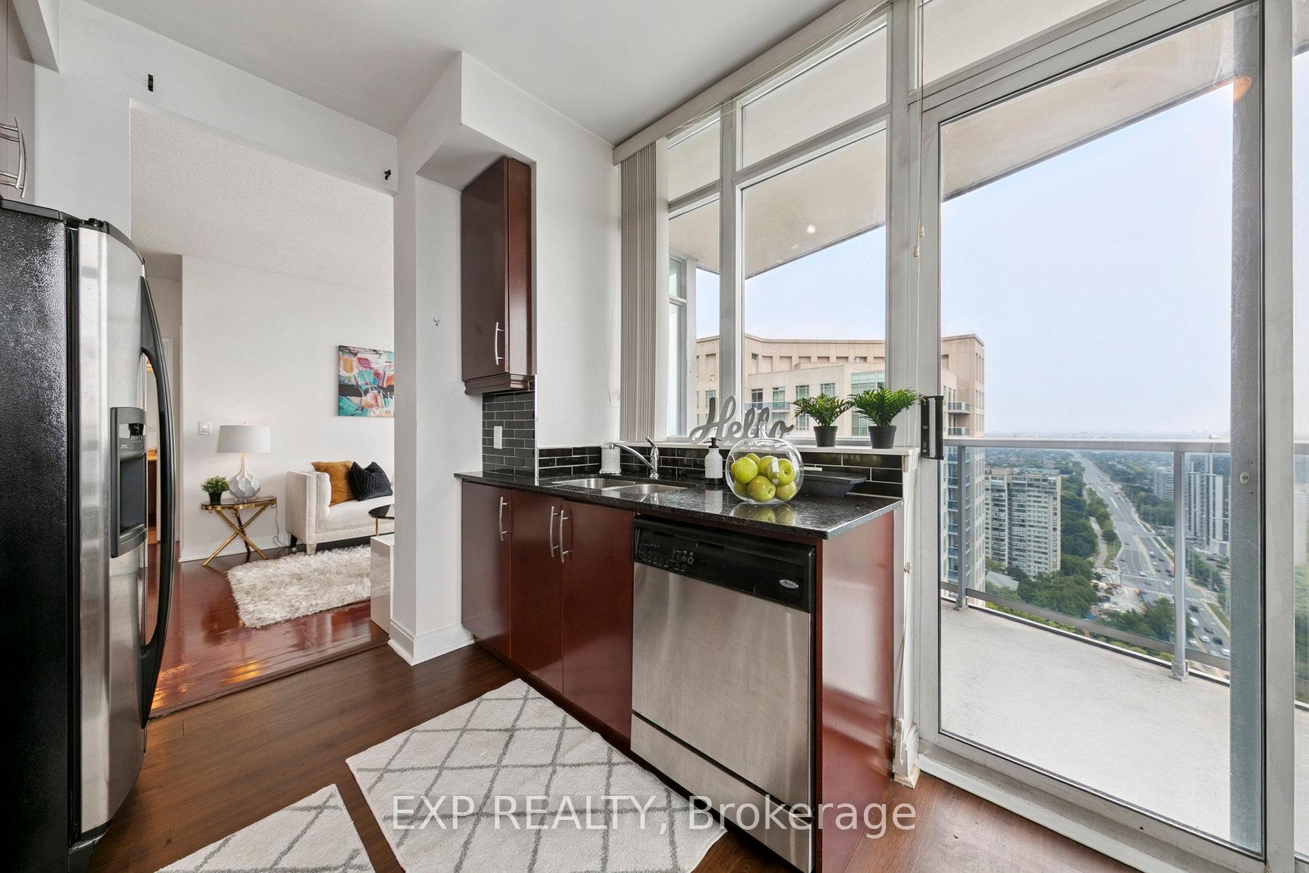 2 Bedrooms Condo at 70 Absolute, Mississauga For sale