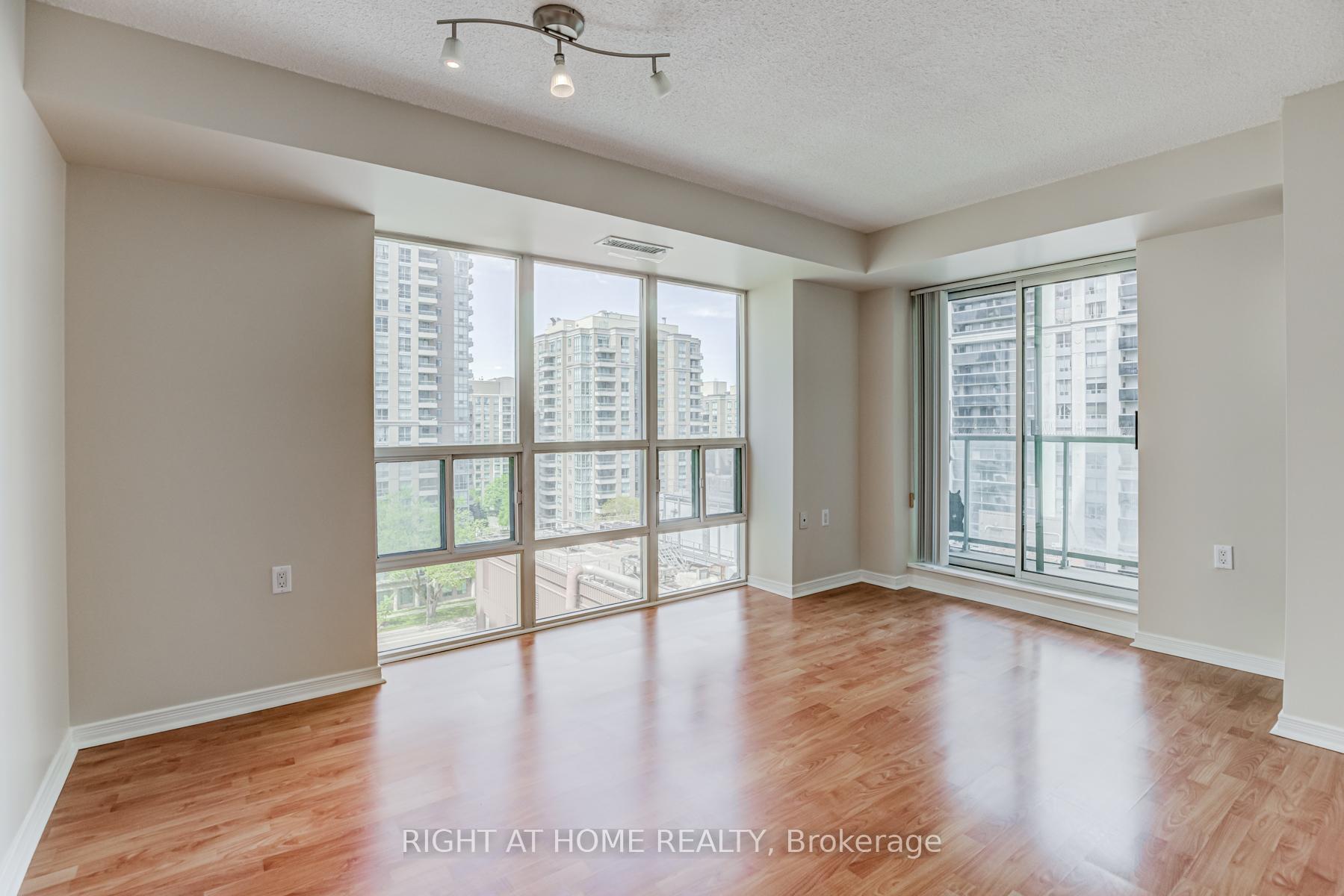 1 Bedroom Condo at 28 Olive, Toronto For sale