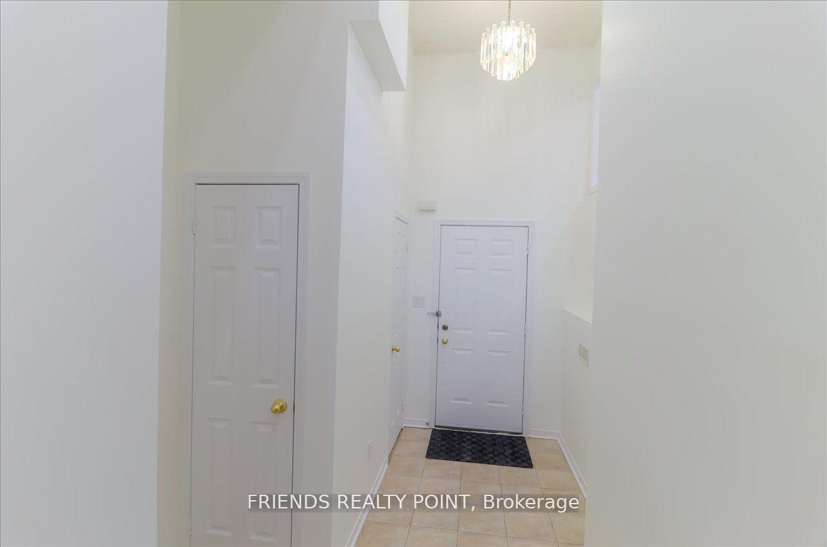 4 Bedrooms Condo at 1075 Ellesmere, Toronto For sale