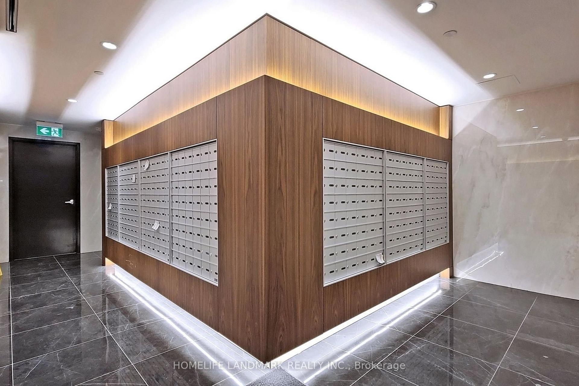 2 Bedrooms Condo at 17 Bathurst, Toronto For sale