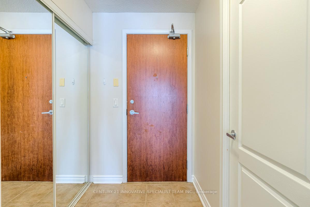 2 Bedrooms Condo at 4080 Living Arts,  Mississauga For sale