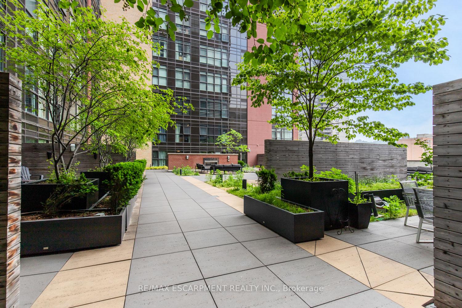 1 Bedroom Condo at 112 King,  Hamilton For sale
