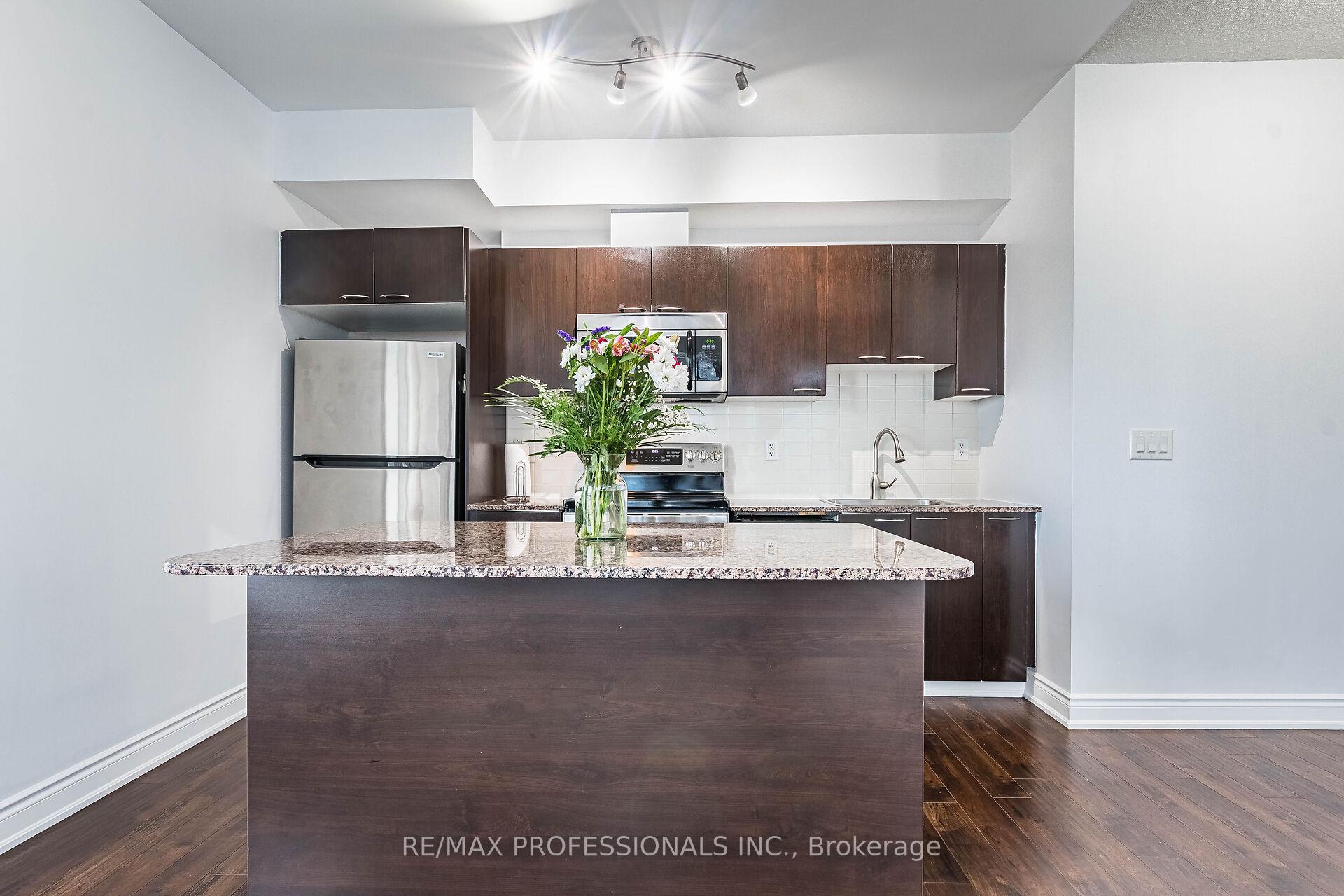 #2302 – 385 Prince Of Wales Drive, Mississauga, ON L5B 0C6
