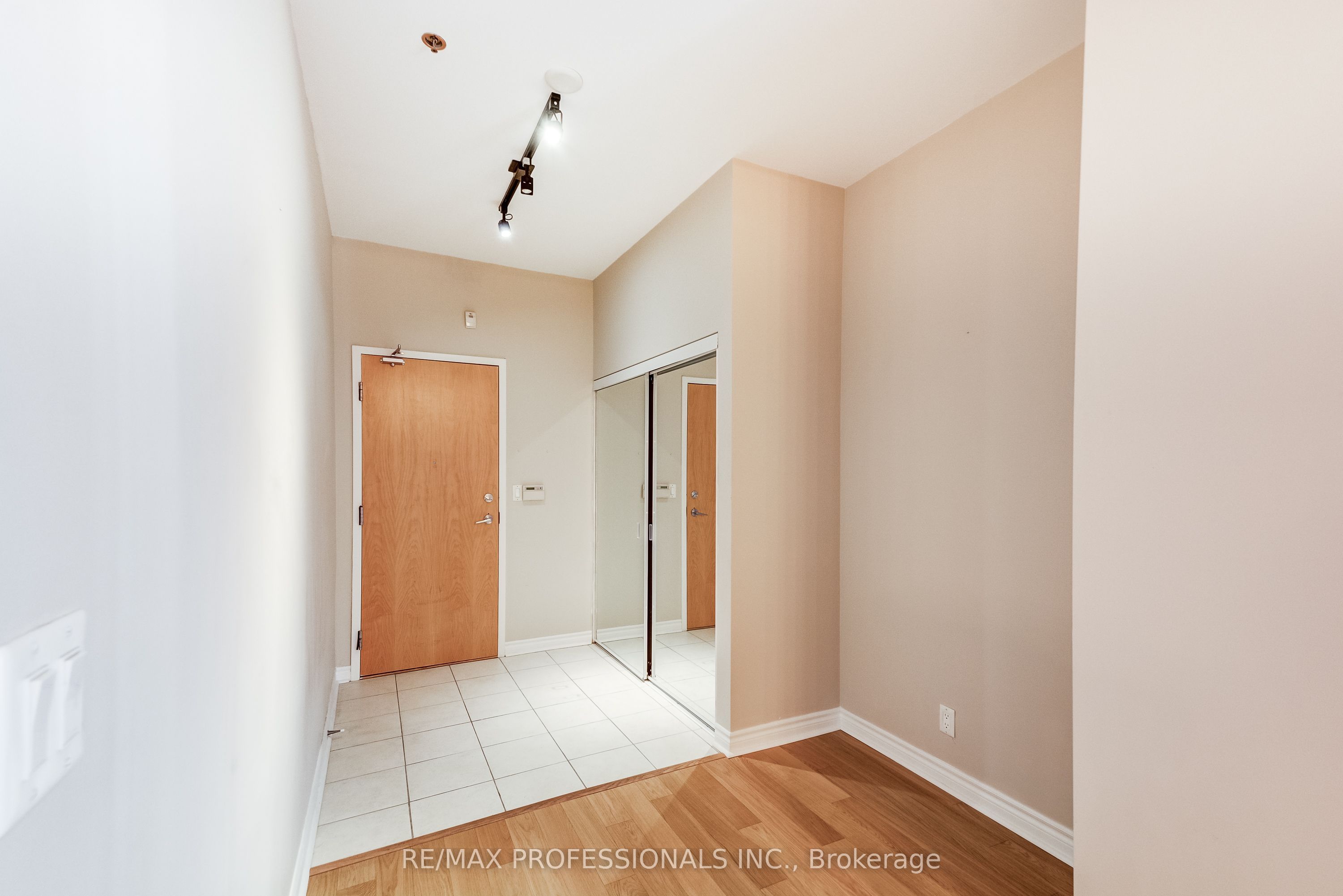 11 Christie Street, #103