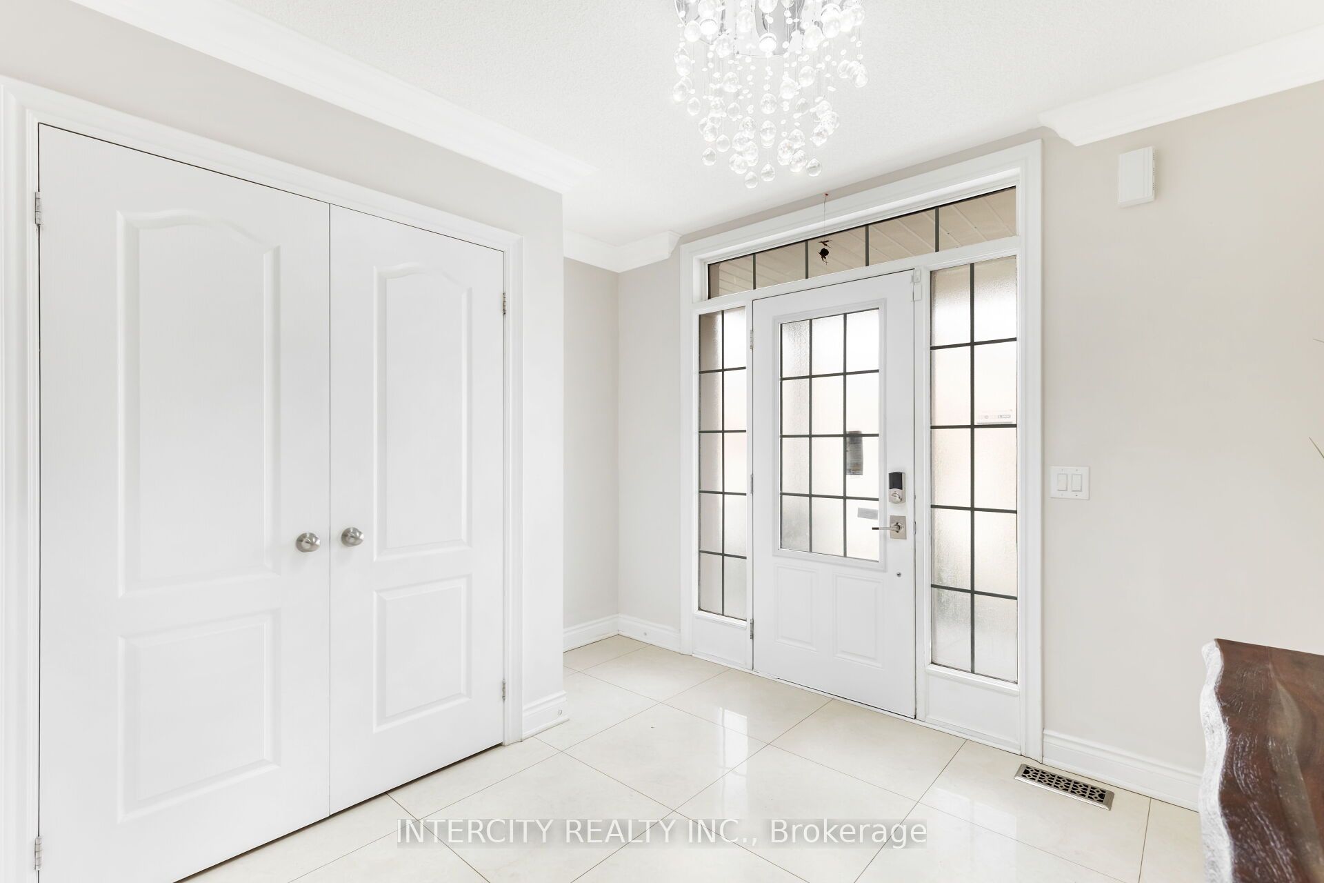 12 Bear Run Road, Brampton, ON L6X 2Y9