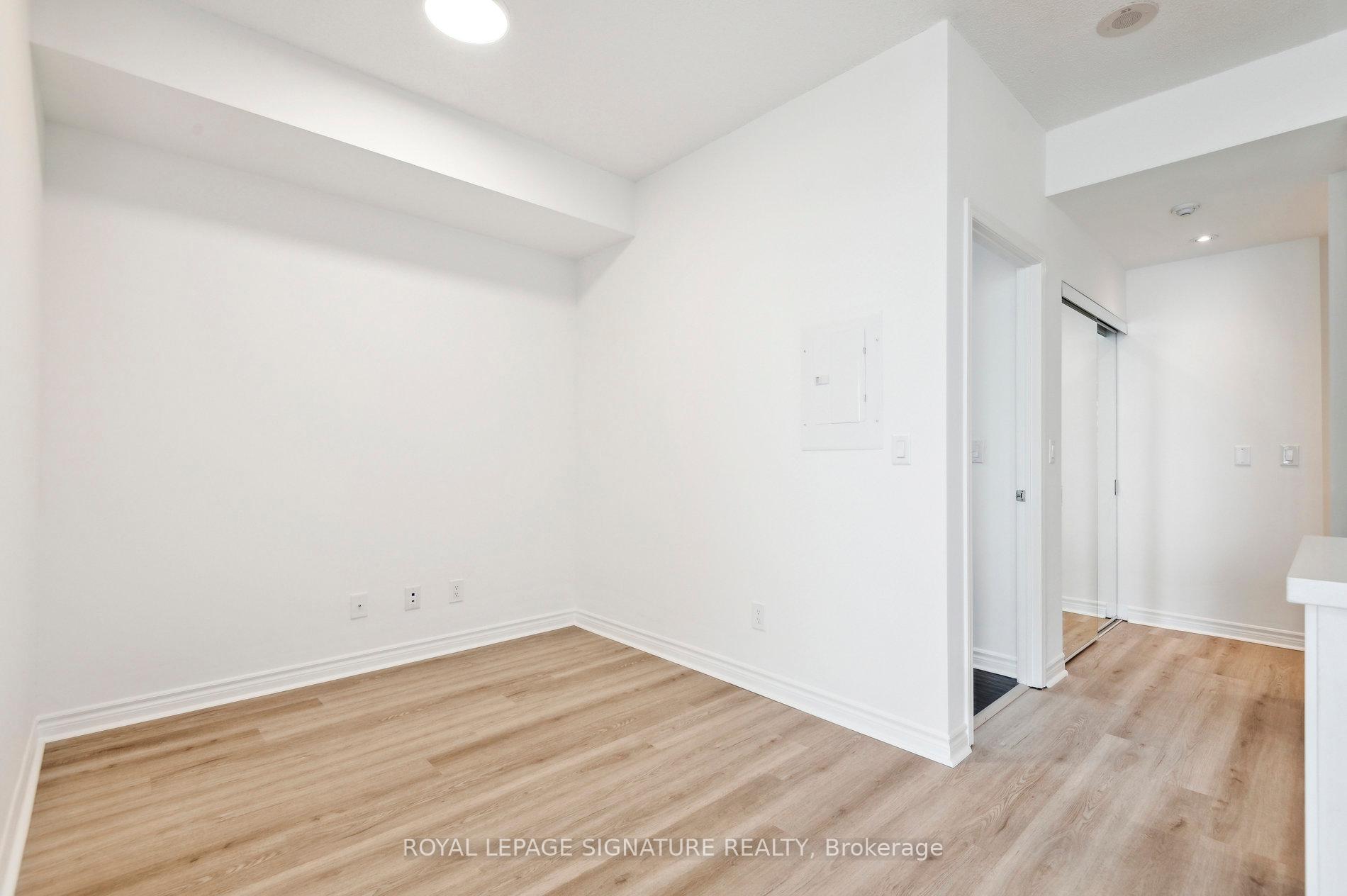 2 Bedrooms Condo at 2885 Bayview, Toronto For sale