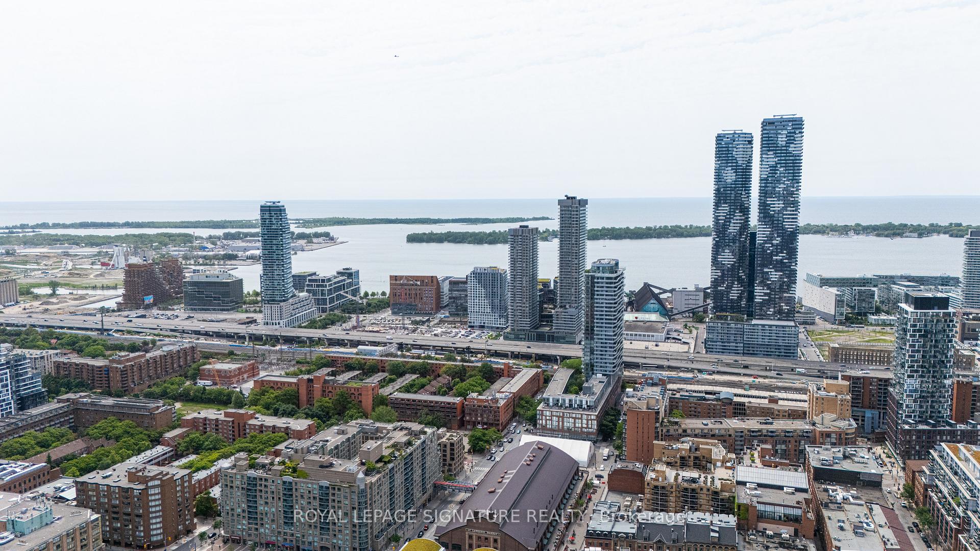 2 Bedrooms Condo at 77 Lombard, Toronto For sale