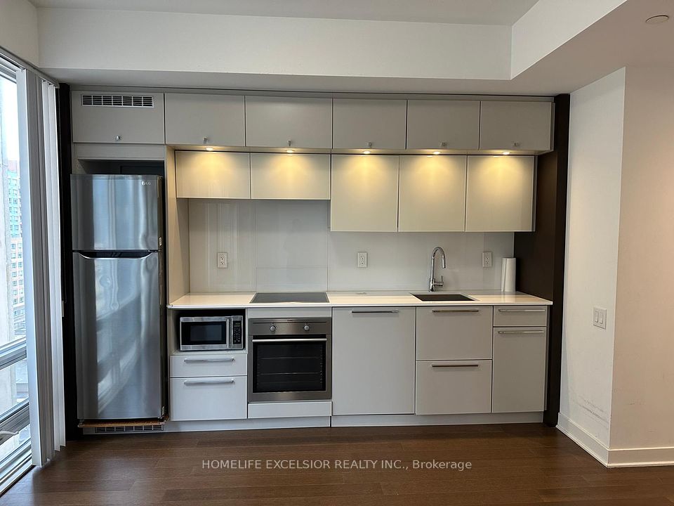 15 Grenville Street