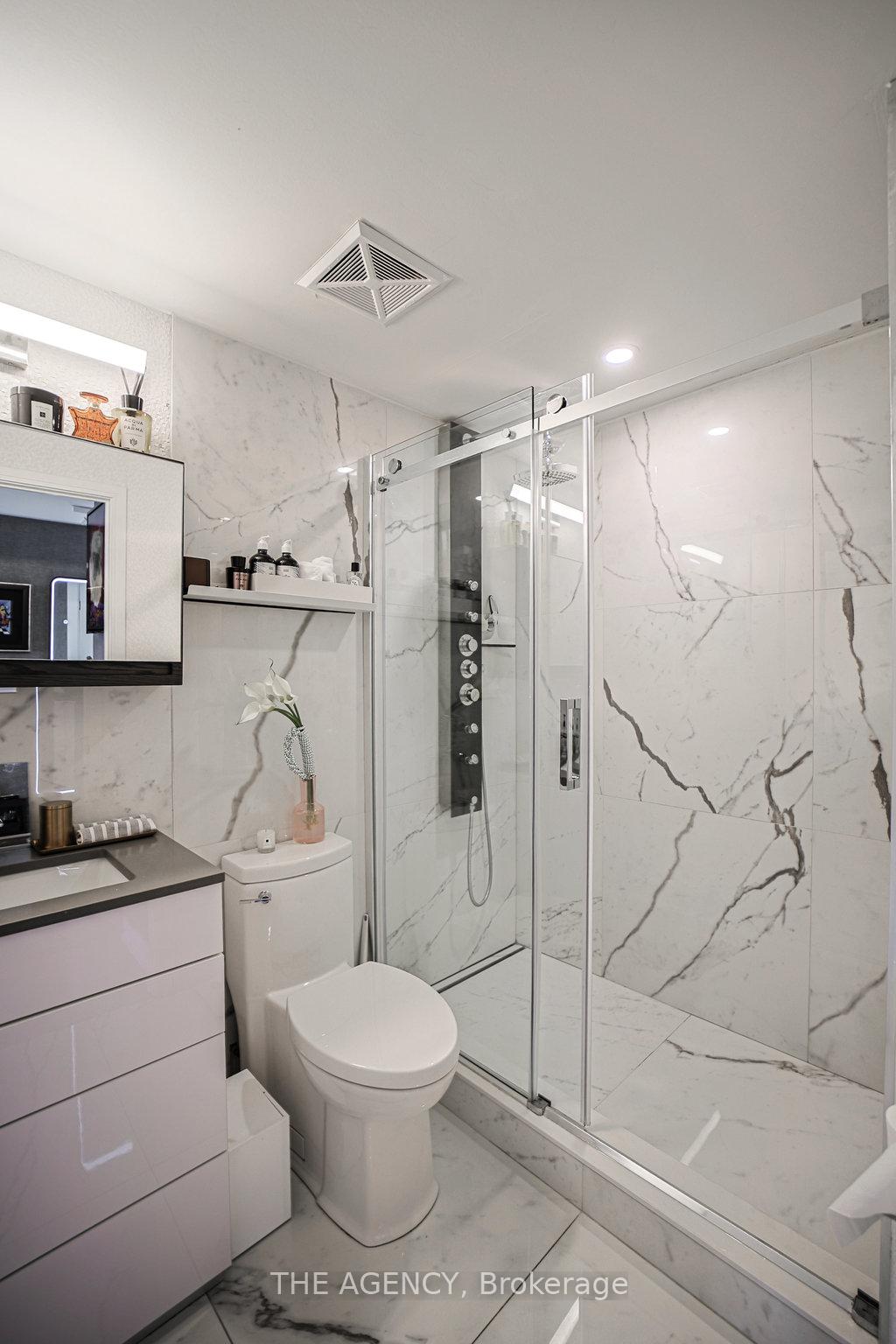 1 Bedroom Condo at 50 Wellesley, Toronto For sale