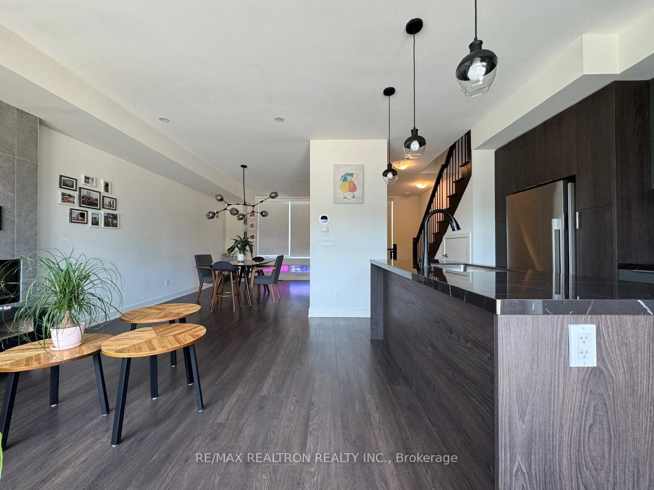 3 Bedrooms Condo at 25 Sonic, Toronto For sale