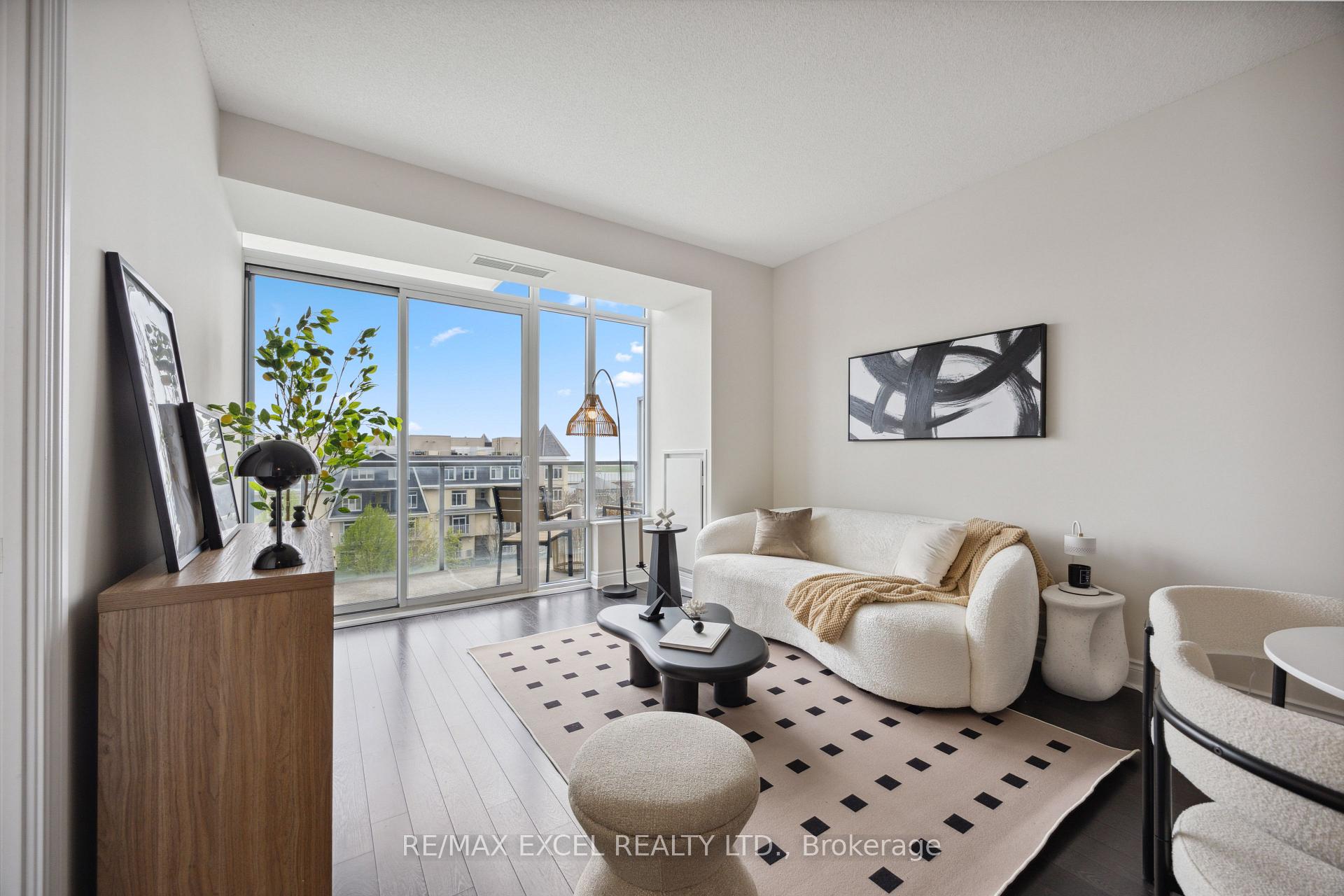 2 Bedrooms Condo at 90 Stadium, Toronto For sale