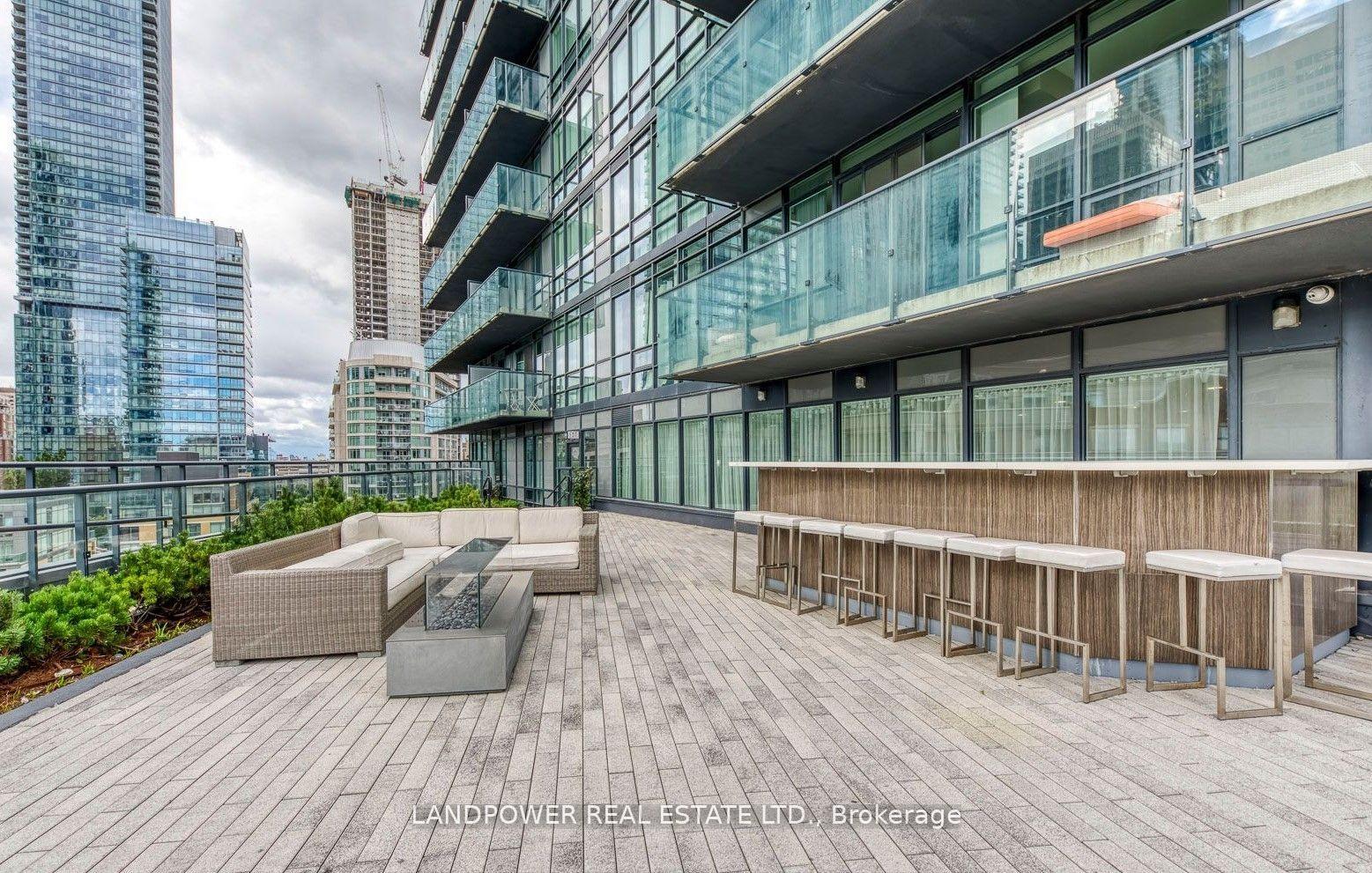 2 Bedrooms Condo at 825 Church,  Toronto For sale