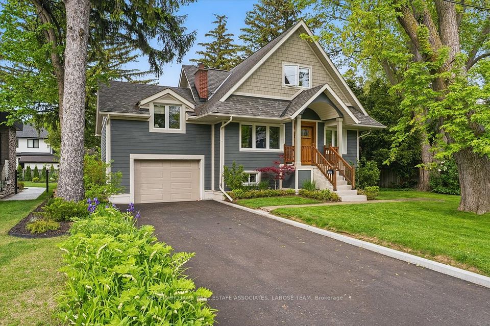 1611 Trotwood Avenue, Mississauga, ON L5G 3Z8