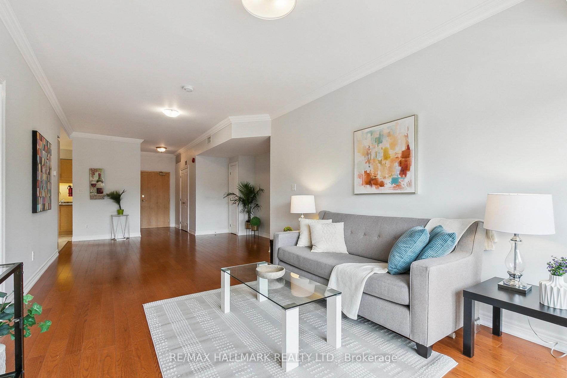 2 Bedrooms Condo at 1 Lawlor, Toronto For sale