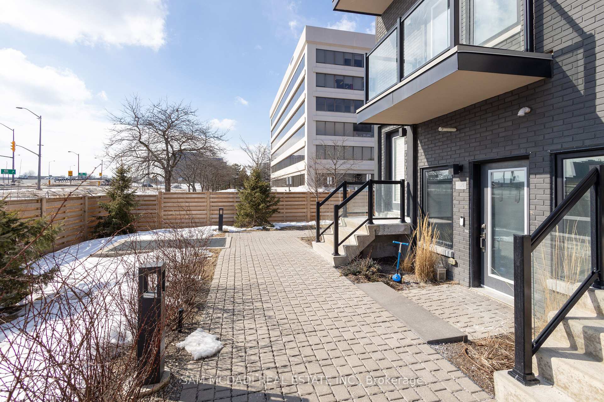 1 Bedroom Condo at 402 The East Mall,  Toronto For sale