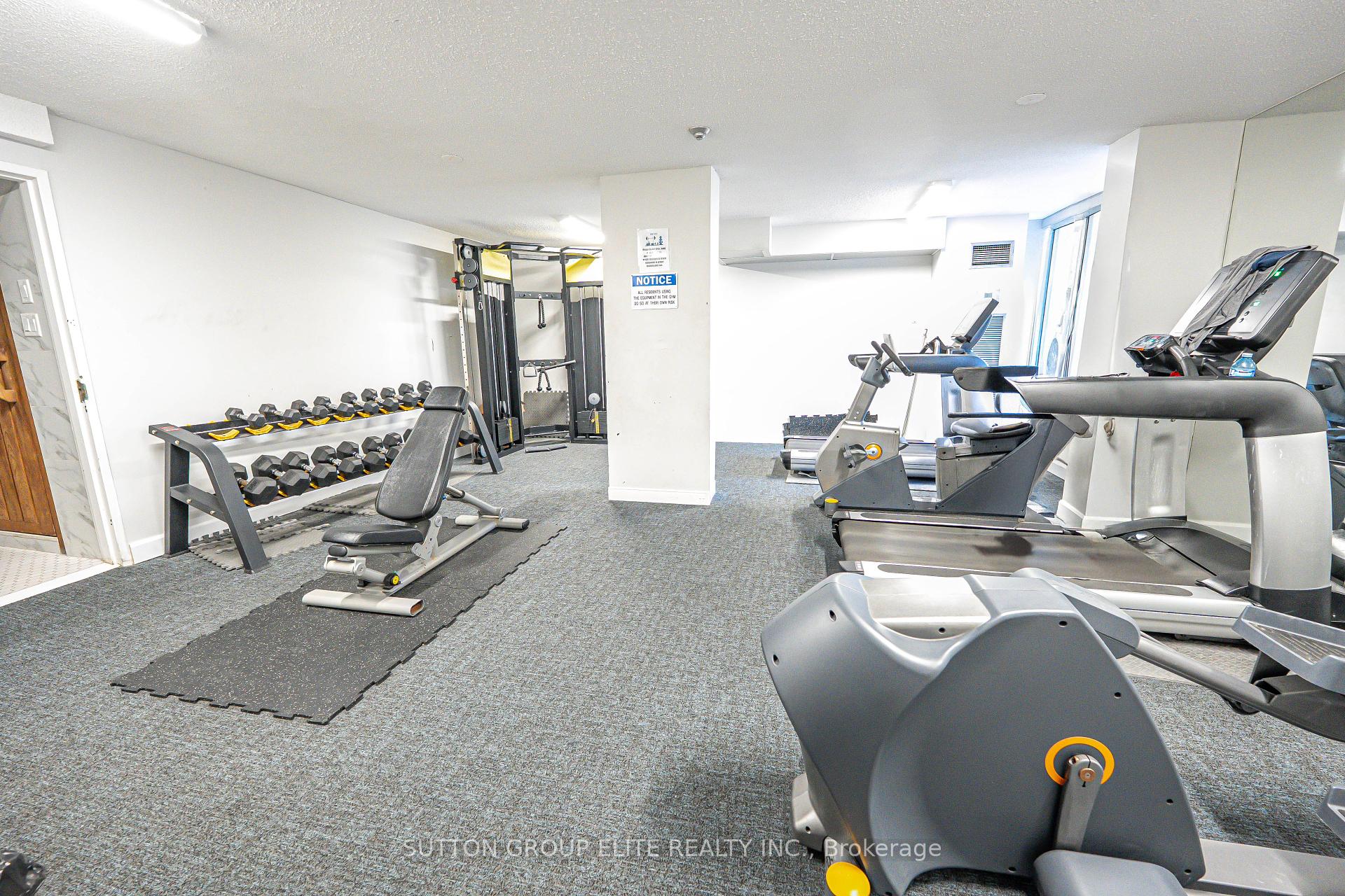3 Bedrooms Condo at 3590 Kaneff,  Mississauga For sale