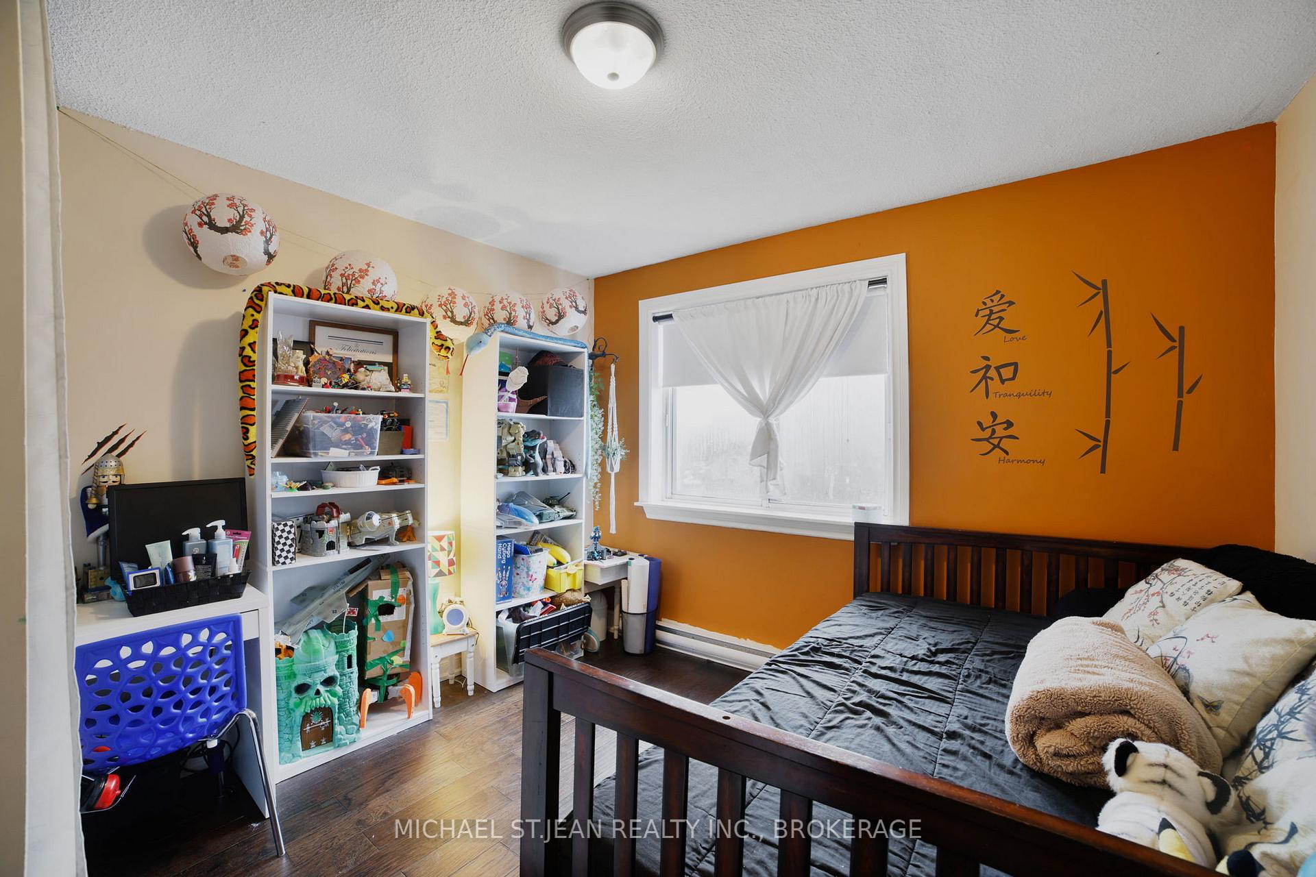4 Bedrooms Condo at 1016 Falgarwood,  Oakville For sale