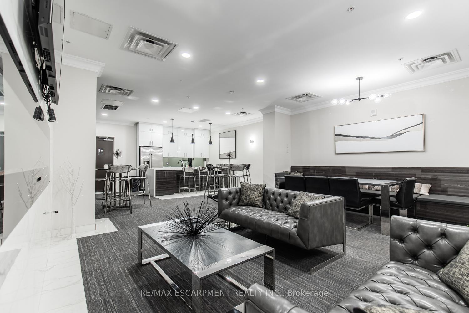 1 Bedroom Condo at 112 King,  Hamilton For sale