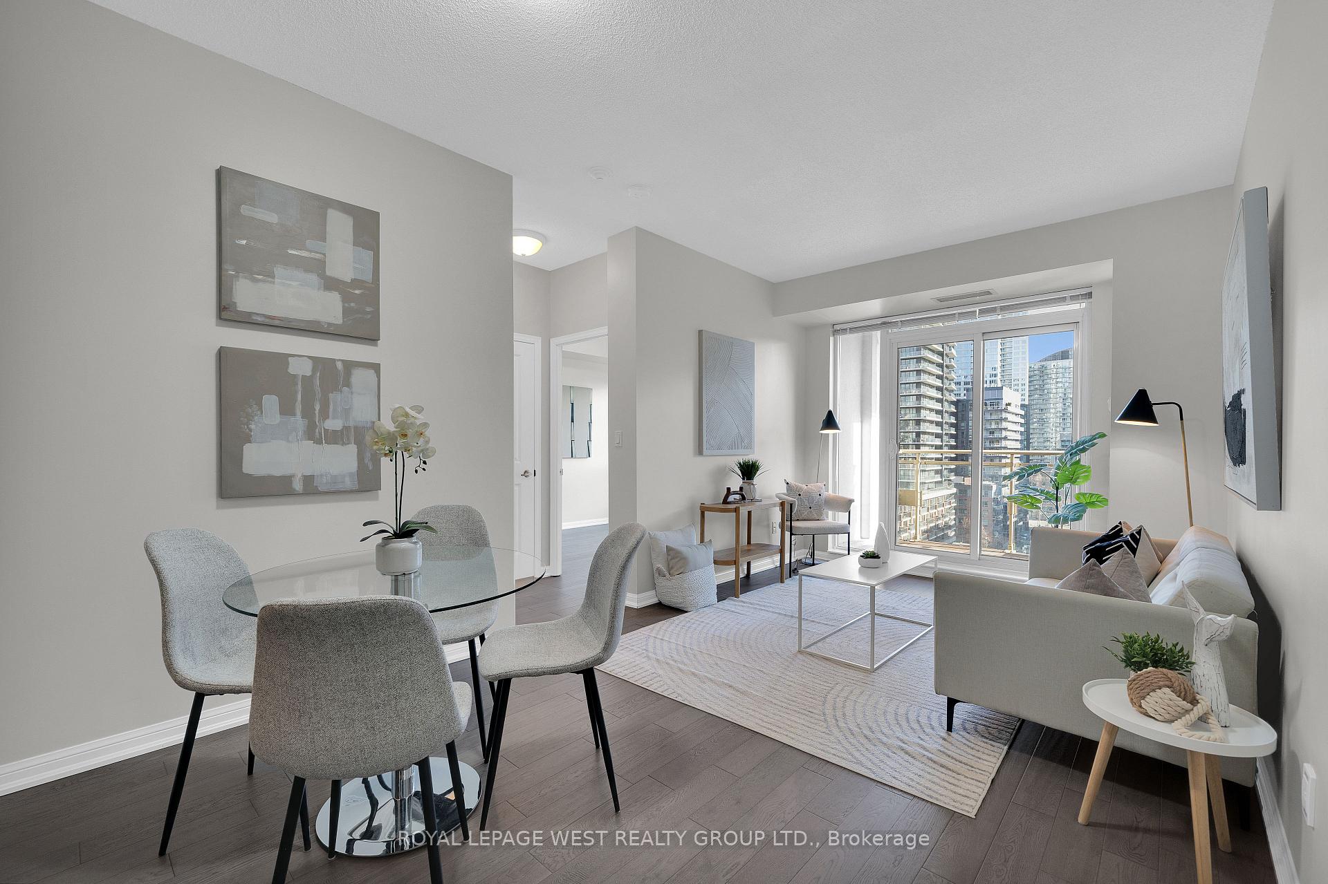 2 Bedrooms Condo at 628 Fleet, Toronto For sale
