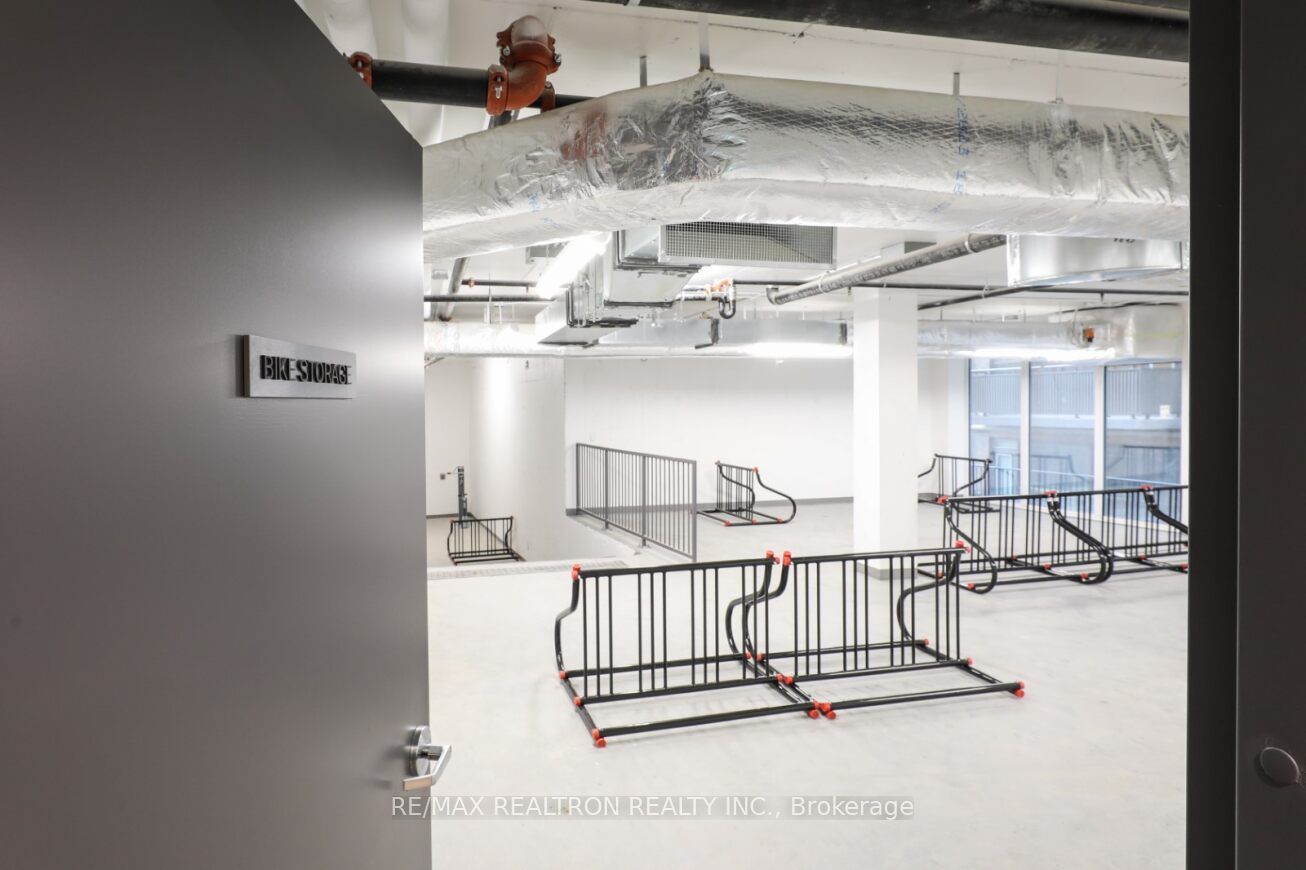 2525 Bathurst Street, #1003