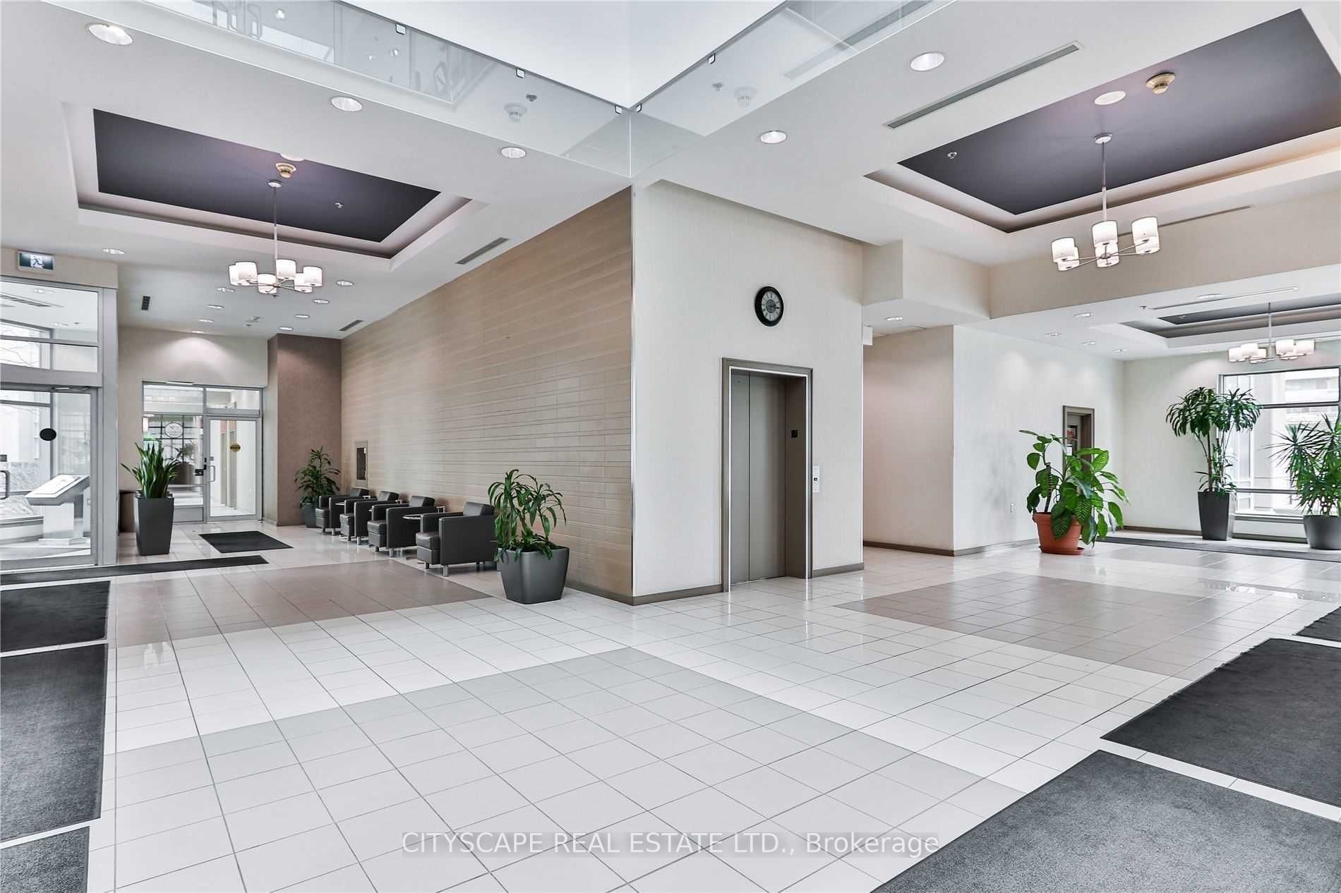 1 Elm Drive W, #1812