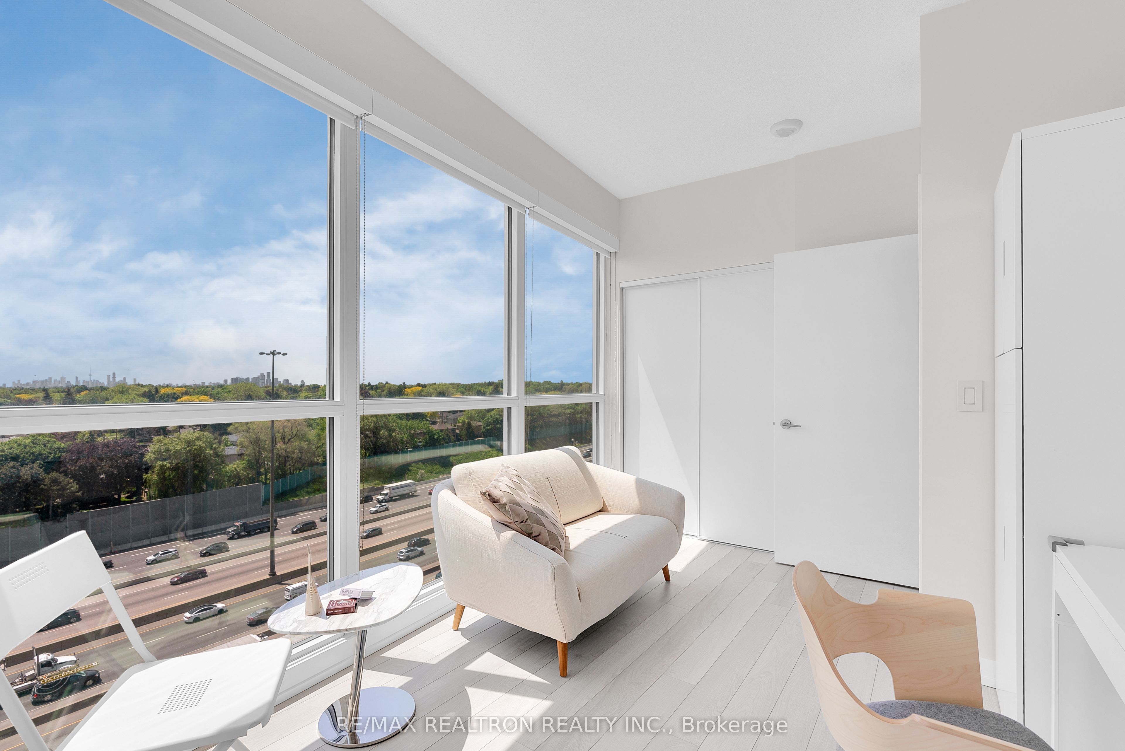 115 McMahon Drive, #1110