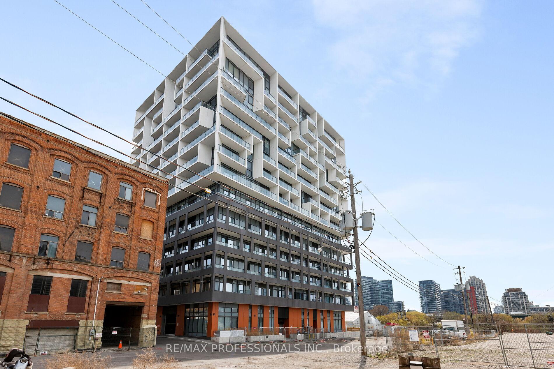 2 Bedrooms Condo at 9 Tecumseth,  Toronto For sale