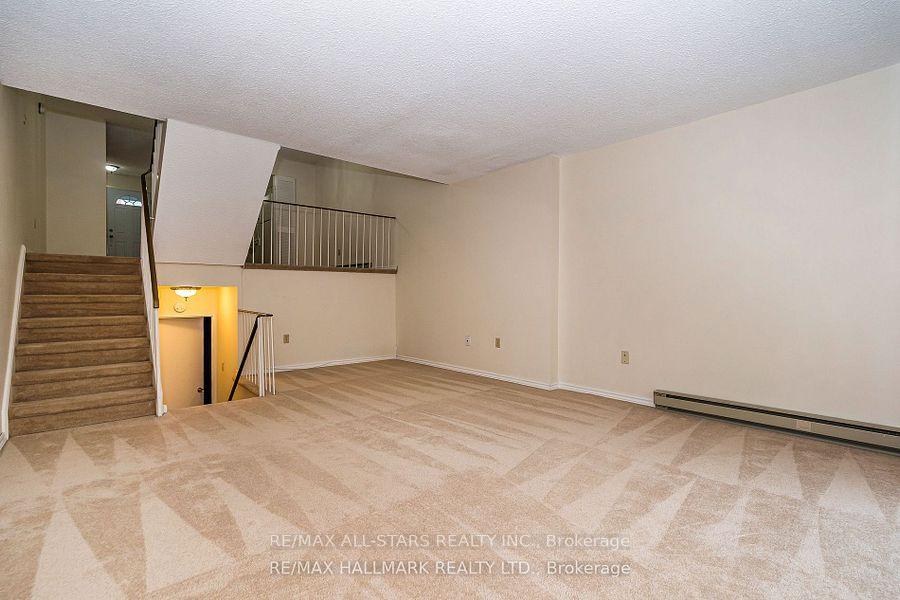 3 Bedrooms Condo at 50 Golf Club, Toronto For sale