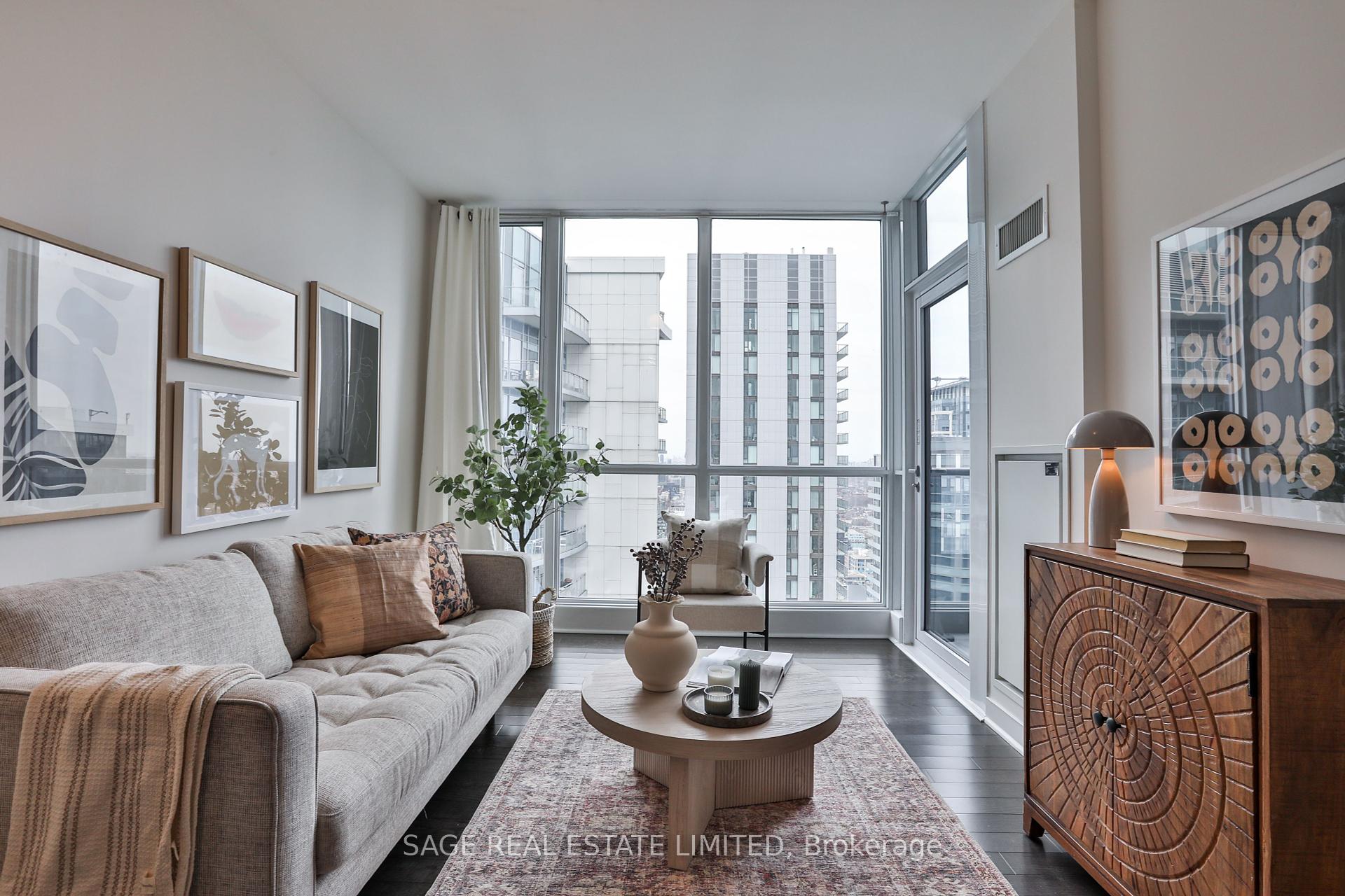 1 Bedroom Condo at 295 Adelaide,  Toronto For sale