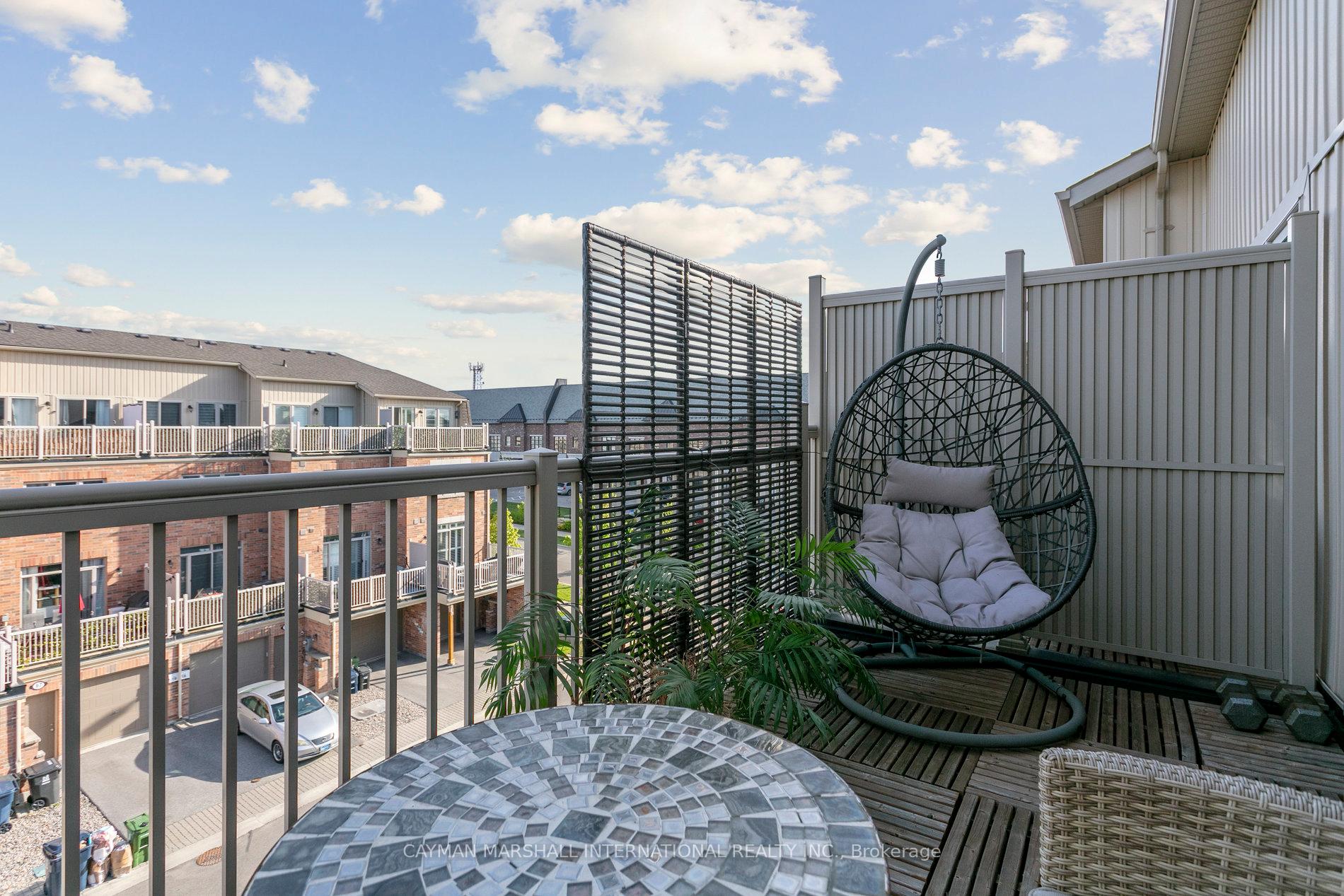 4 Bedrooms Condo at 185 Norseman, Toronto For sale