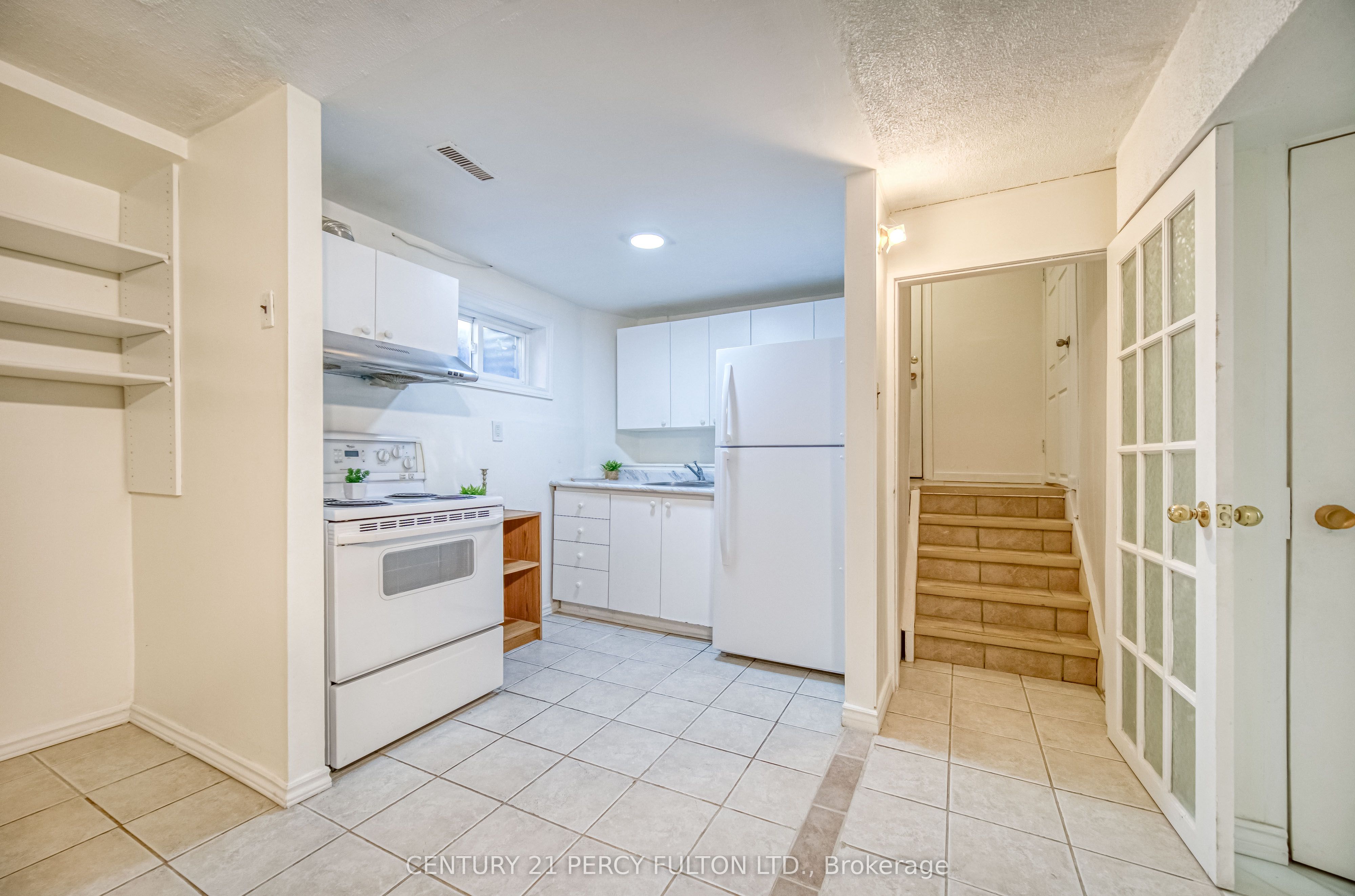 120 Granada Crescent