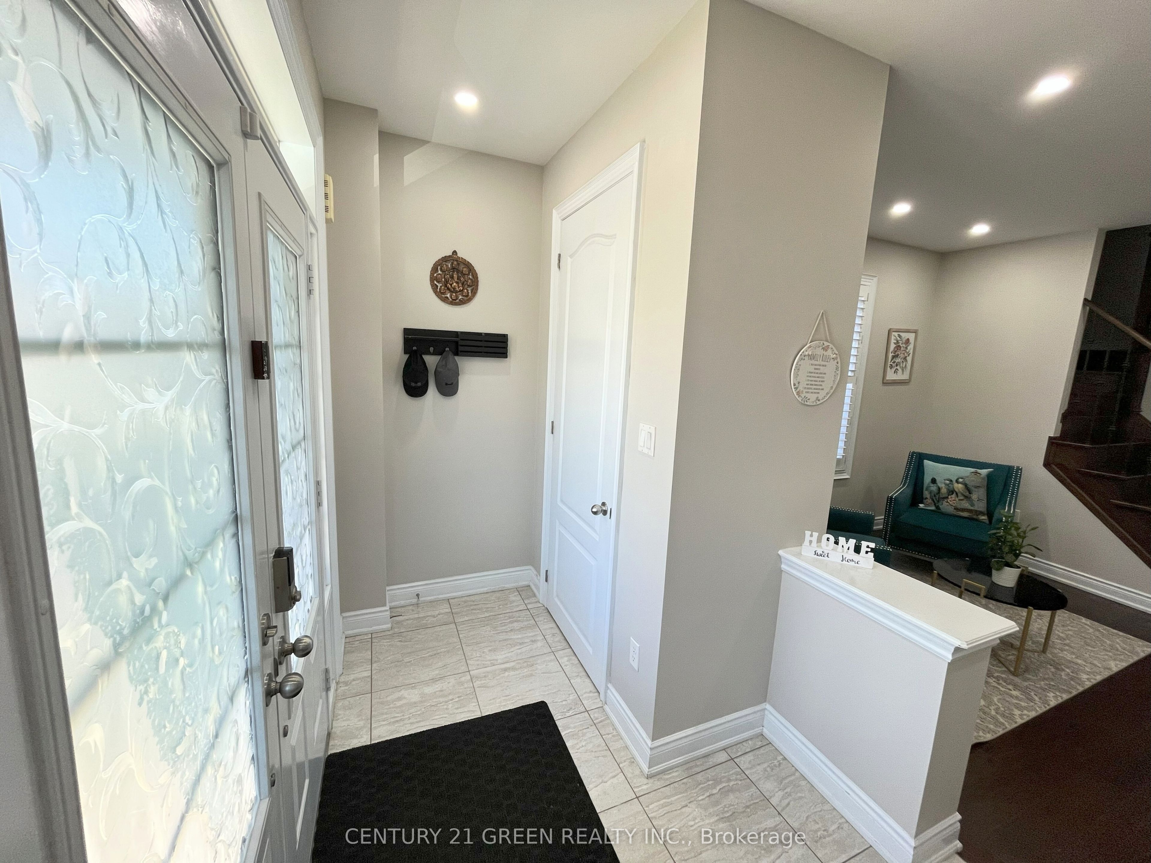 199 Windfields Farm Drive W