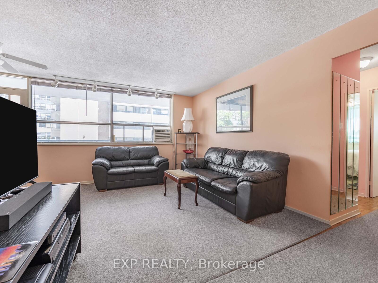 2 Bedrooms Co-op at 30 Gloucester, Toronto For sale