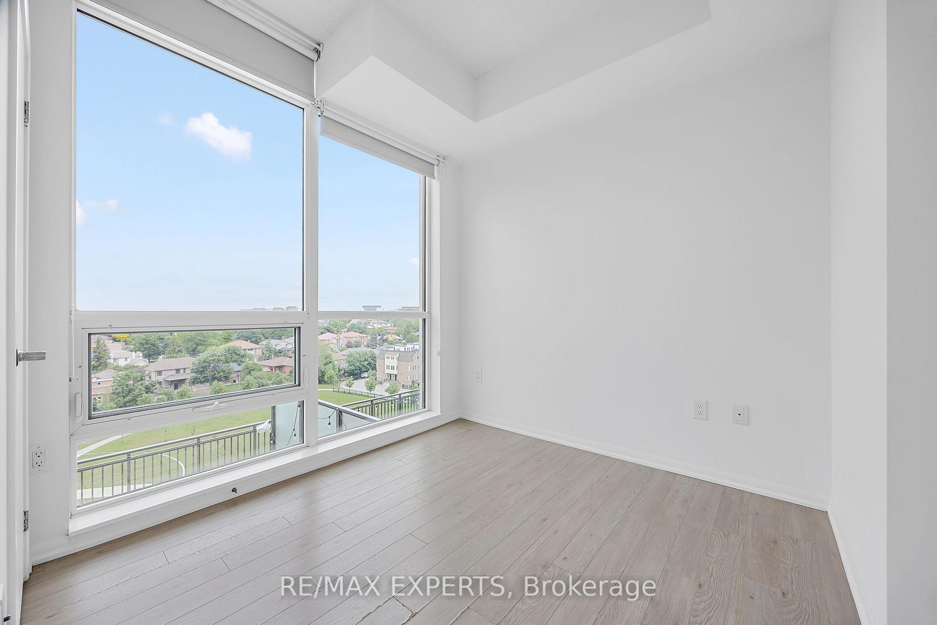 3 Bedrooms Condo at 36 Via Bagnato, Toronto For sale