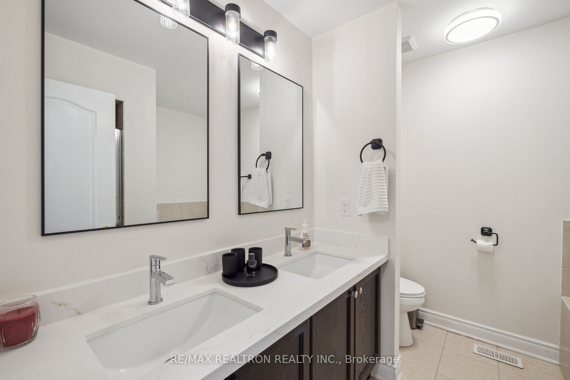 8777 Dufferin Street, #45