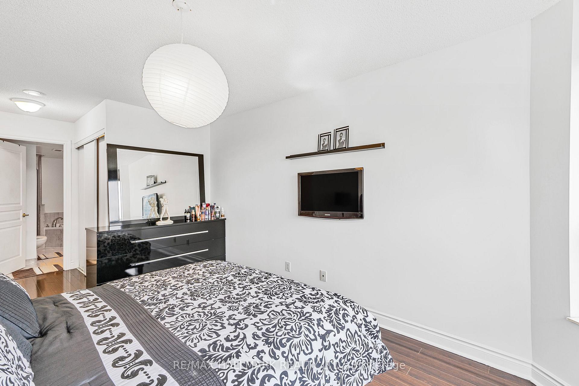 3 Bedrooms Condo at 5 Northtown, Toronto For sale