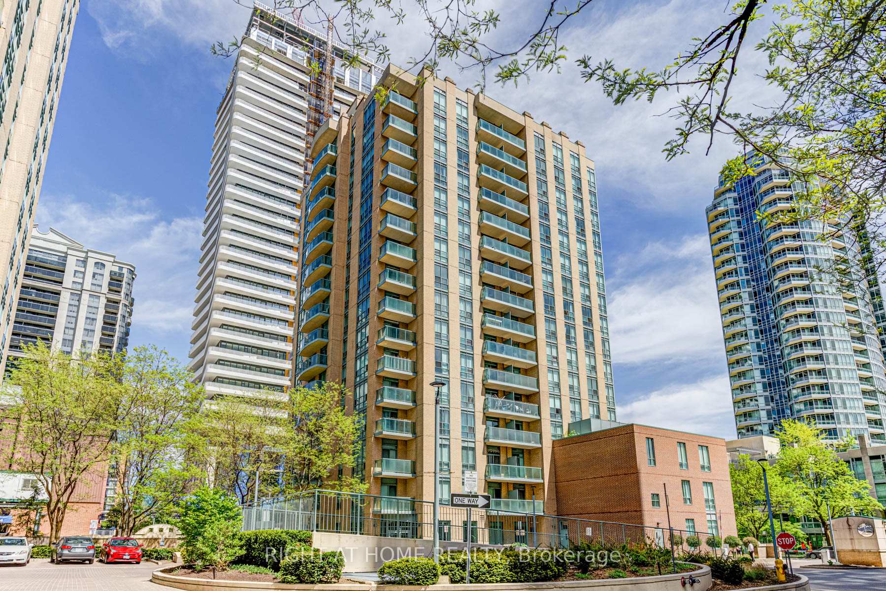 1 Bedroom Condo at 28 Olive, Toronto For sale