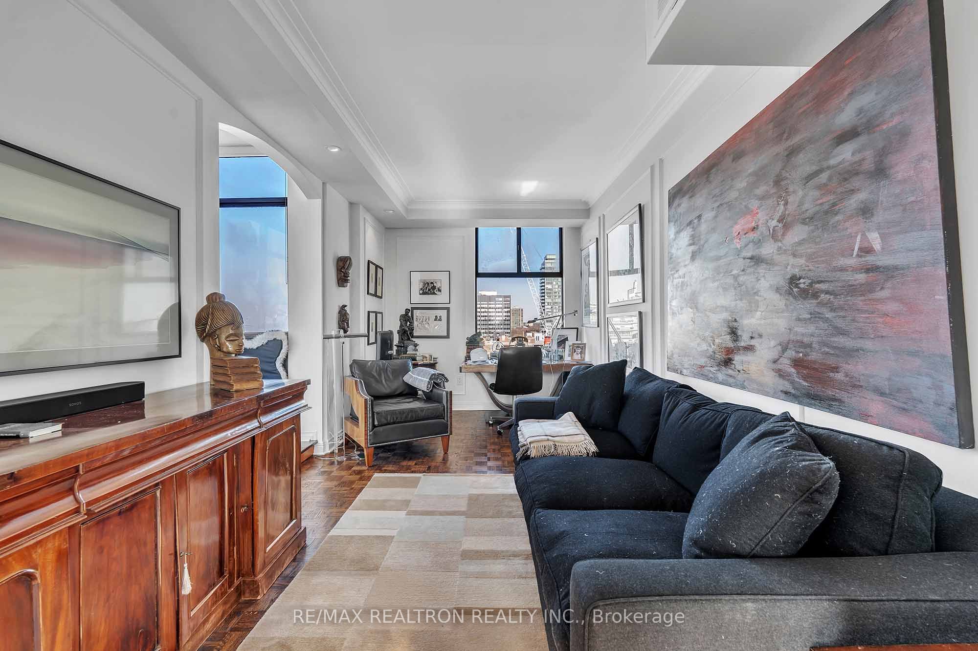 423 Avenue Road, #12